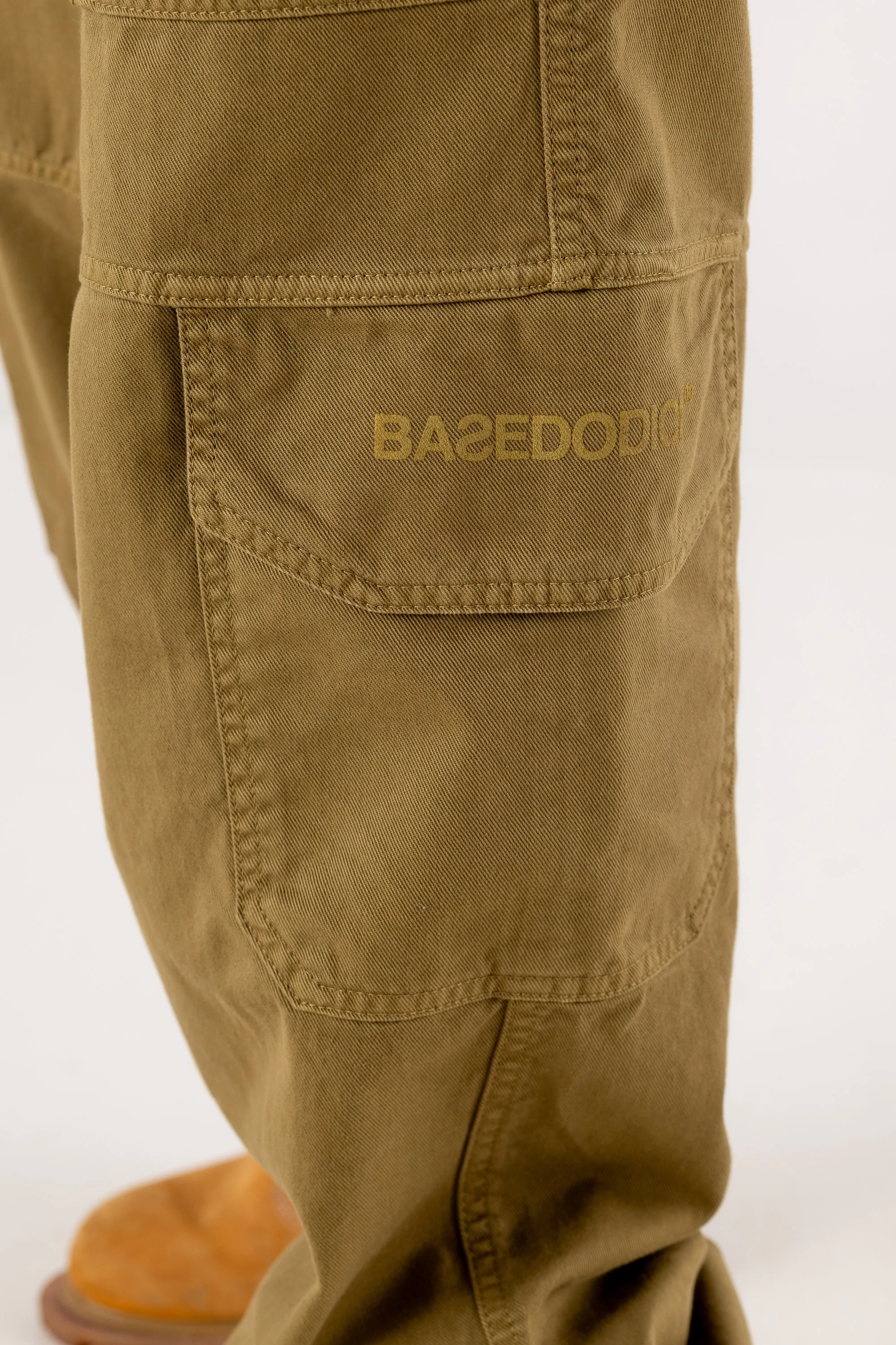 Cargo Pants “DE LA RUE À LA RUE” TheBasic Green - Image 4