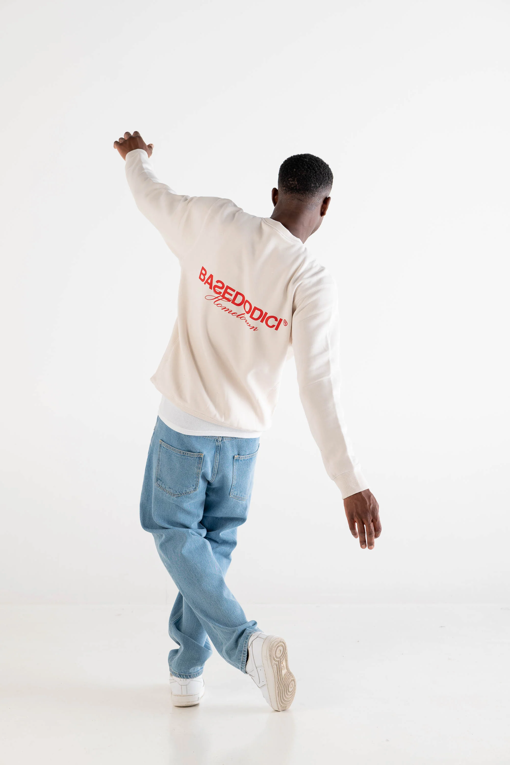 Crewneck “RUSSELLxBASEDODICI" Hometown Cream - Image 9