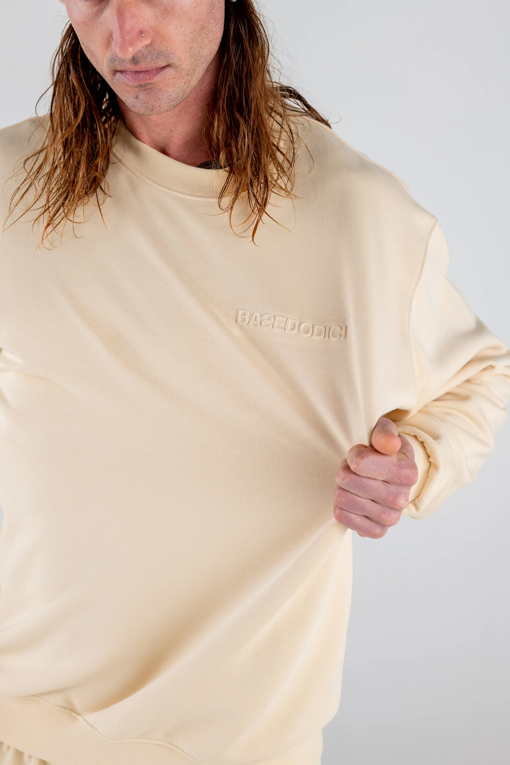 Crewneck "ULTRABASIC" Cream - Image 10