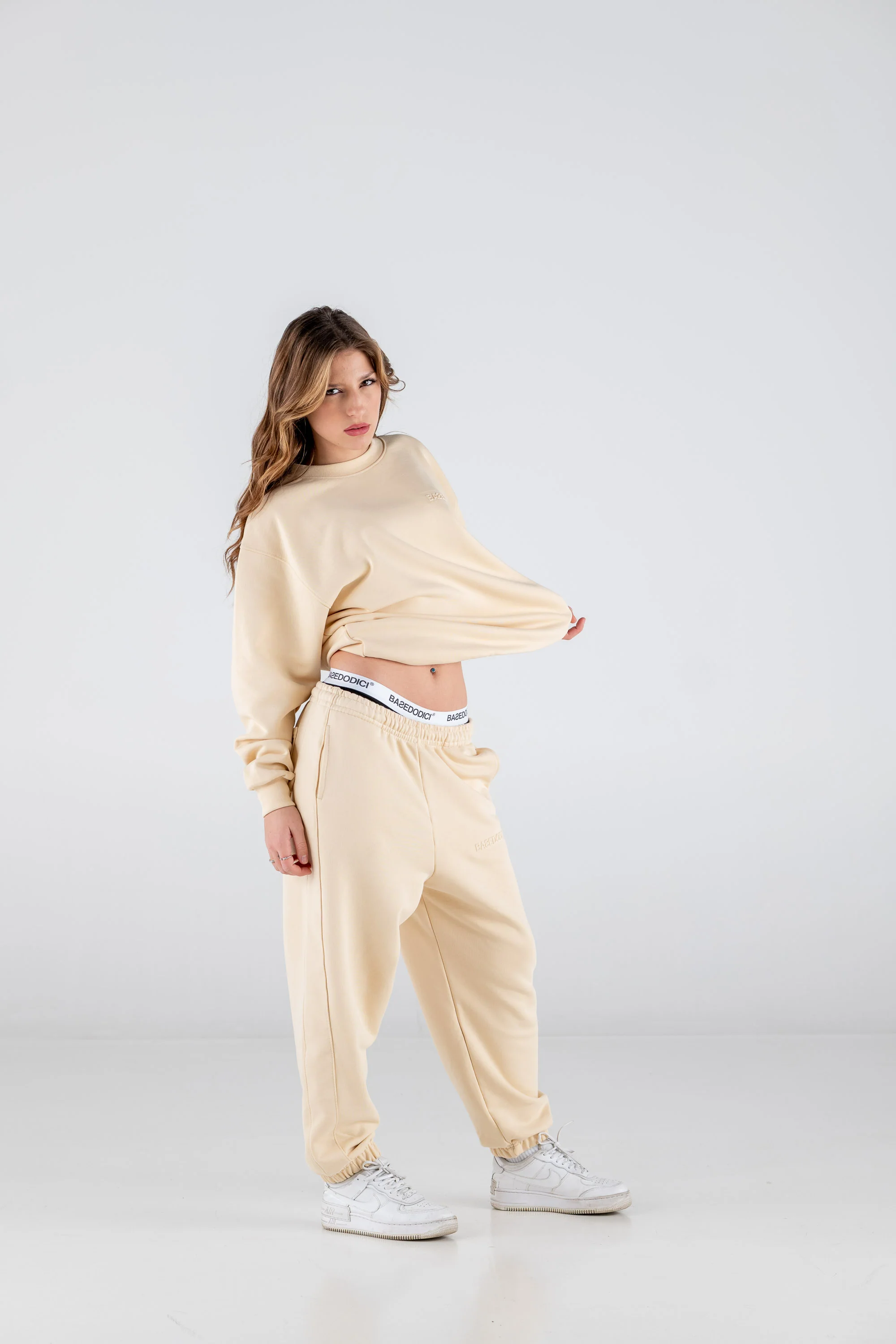 Crewneck "ULTRABASIC" Cream - Image 6