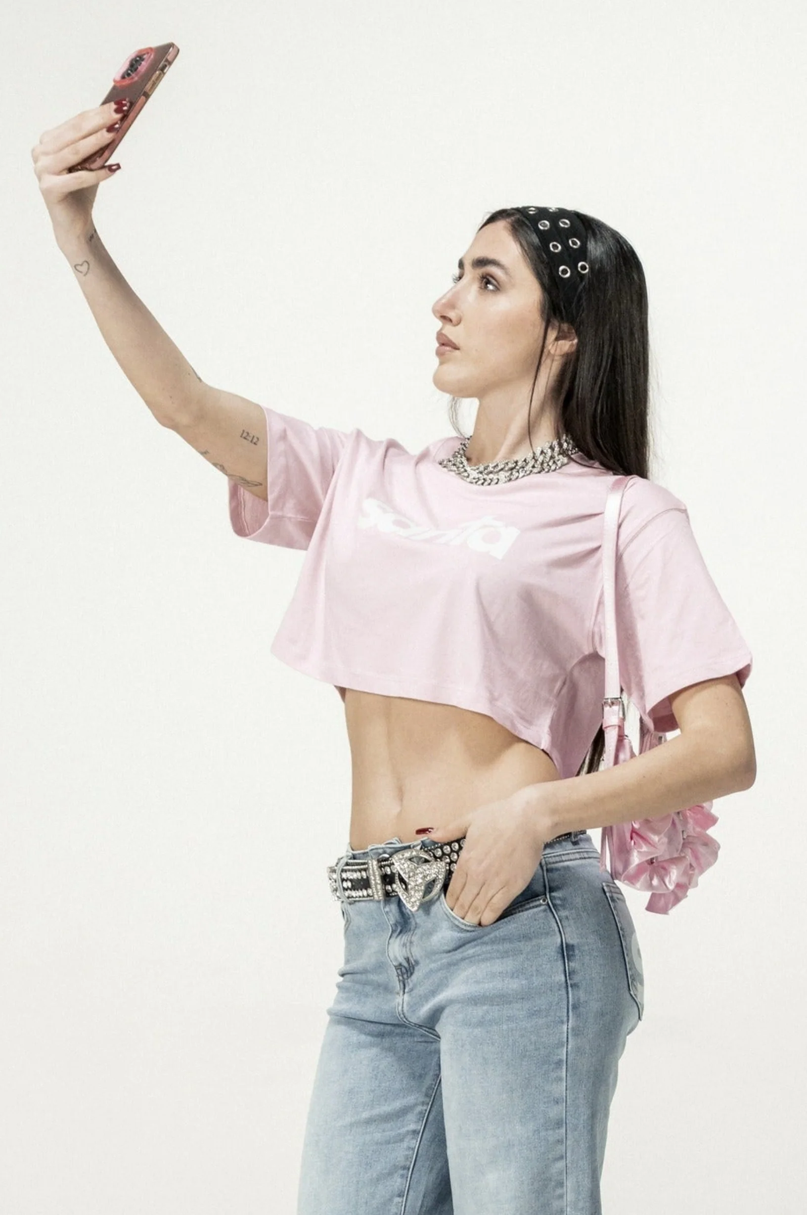 Crop Tee "DIVA" Santa Pink - Image 4