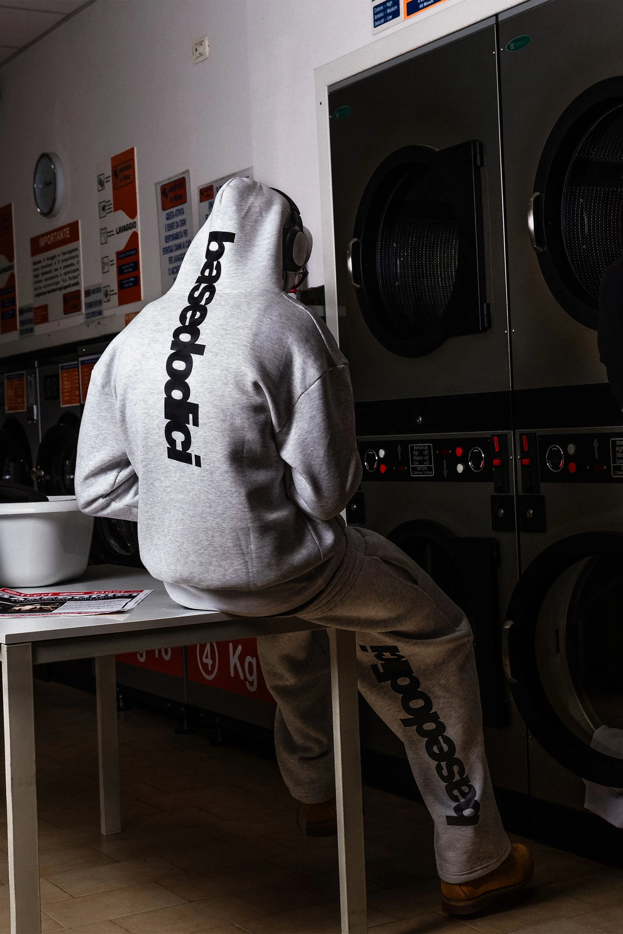 Fleece Pants "COMFY" Vertical Logo AshGrey/Black - Image 11