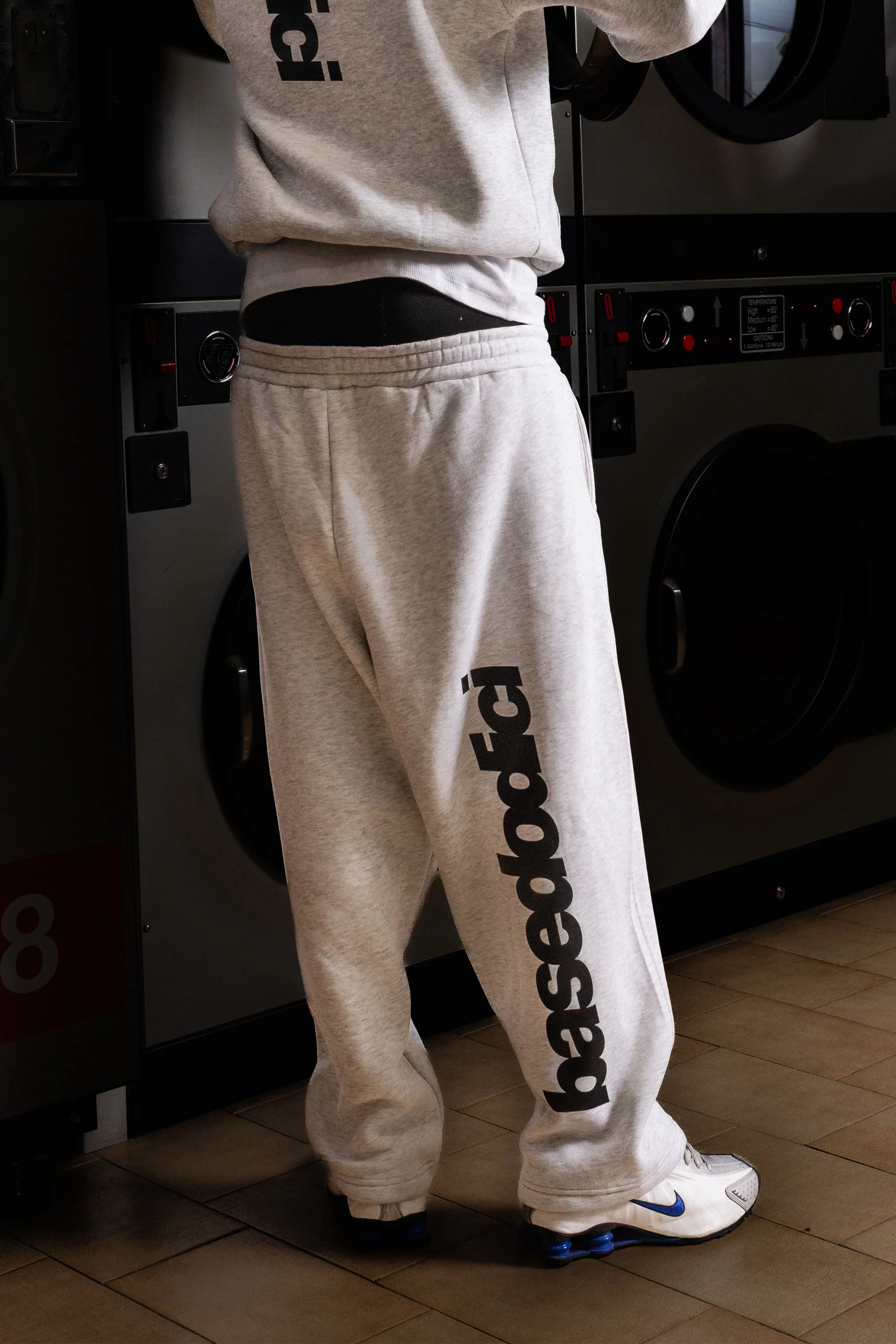 Fleece Pants "COMFY" Vertical Logo AshGrey/Black - Image 17