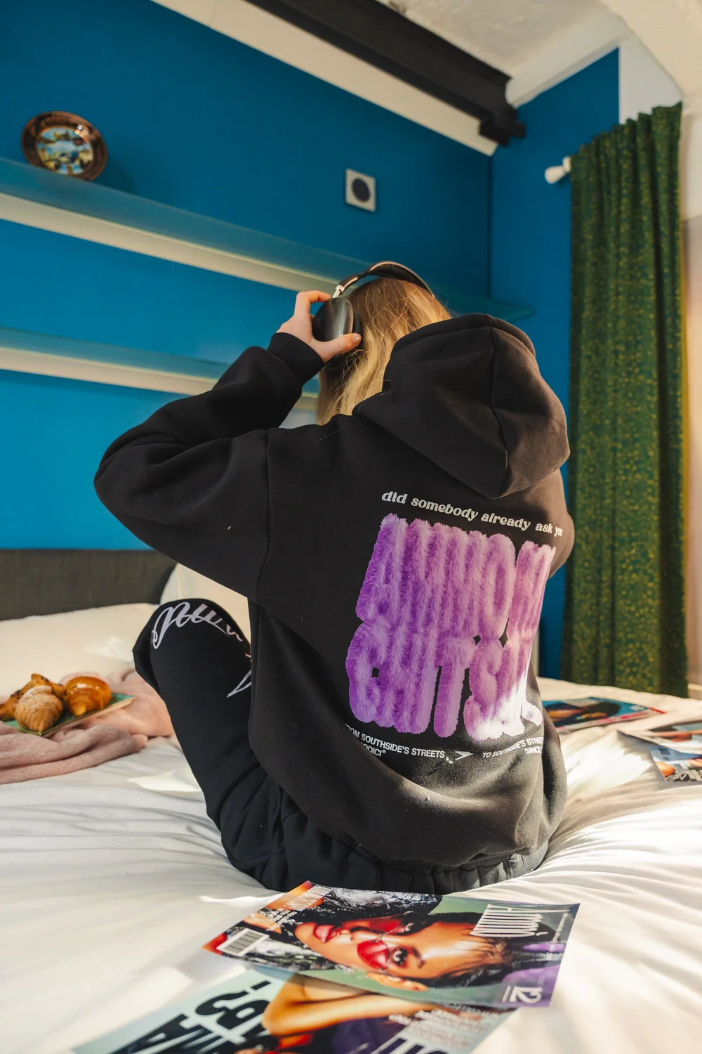 Hoodie "AMMO" CHI'T'SAP Black/FurryPink - Image 4