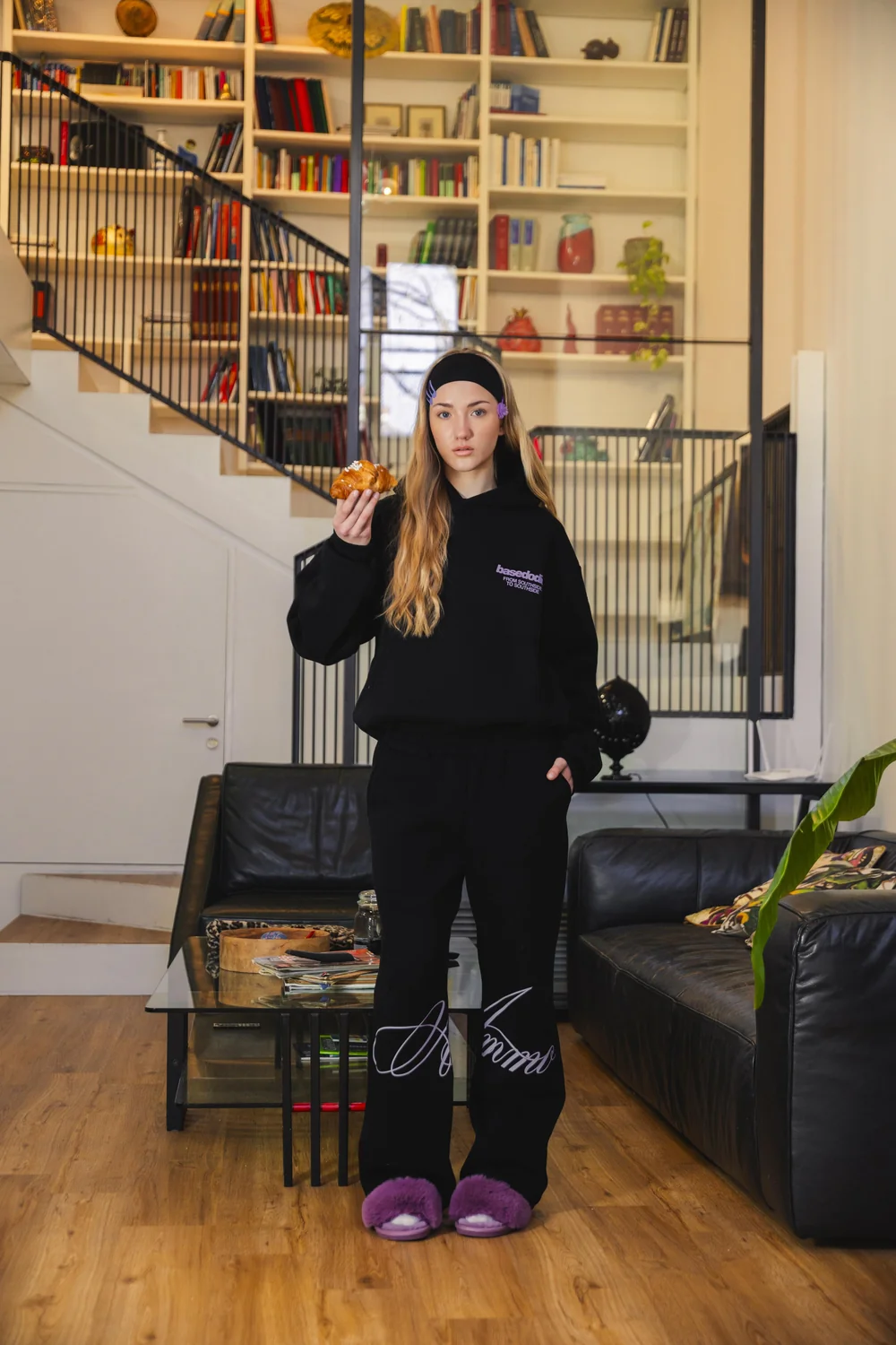 Hoodie "AMMO" CHI'T'SAP Black/FurryPink - Image 7