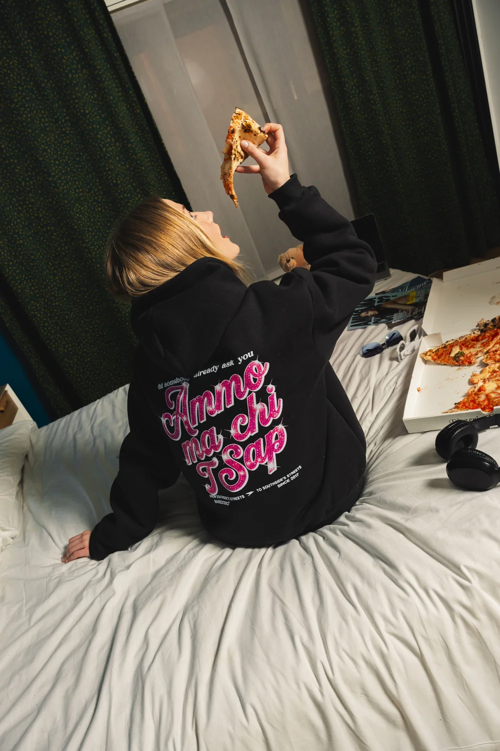 Hoodie "AMMO" CHI'T'SAP Black/GlitterPinkItalic