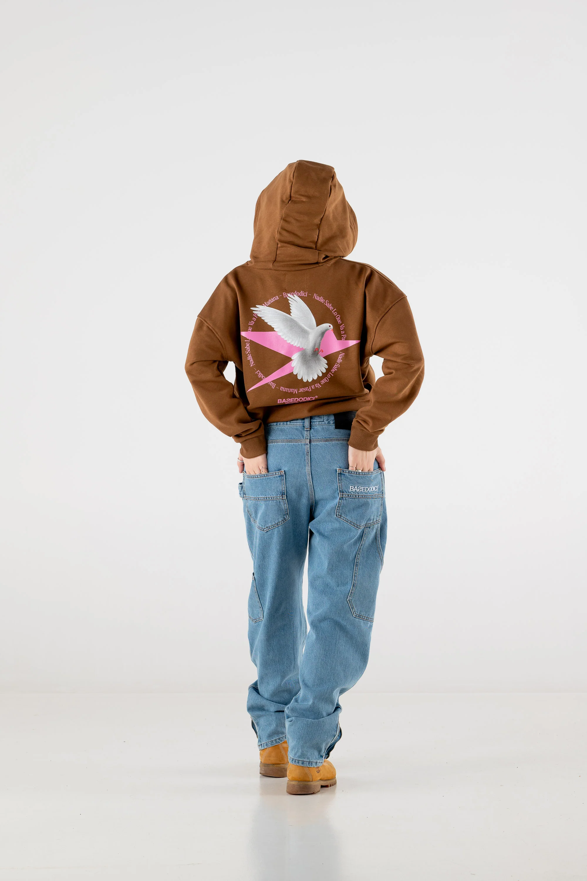 Hoodie Boxy “RESORT” Dove Brown - Image 10