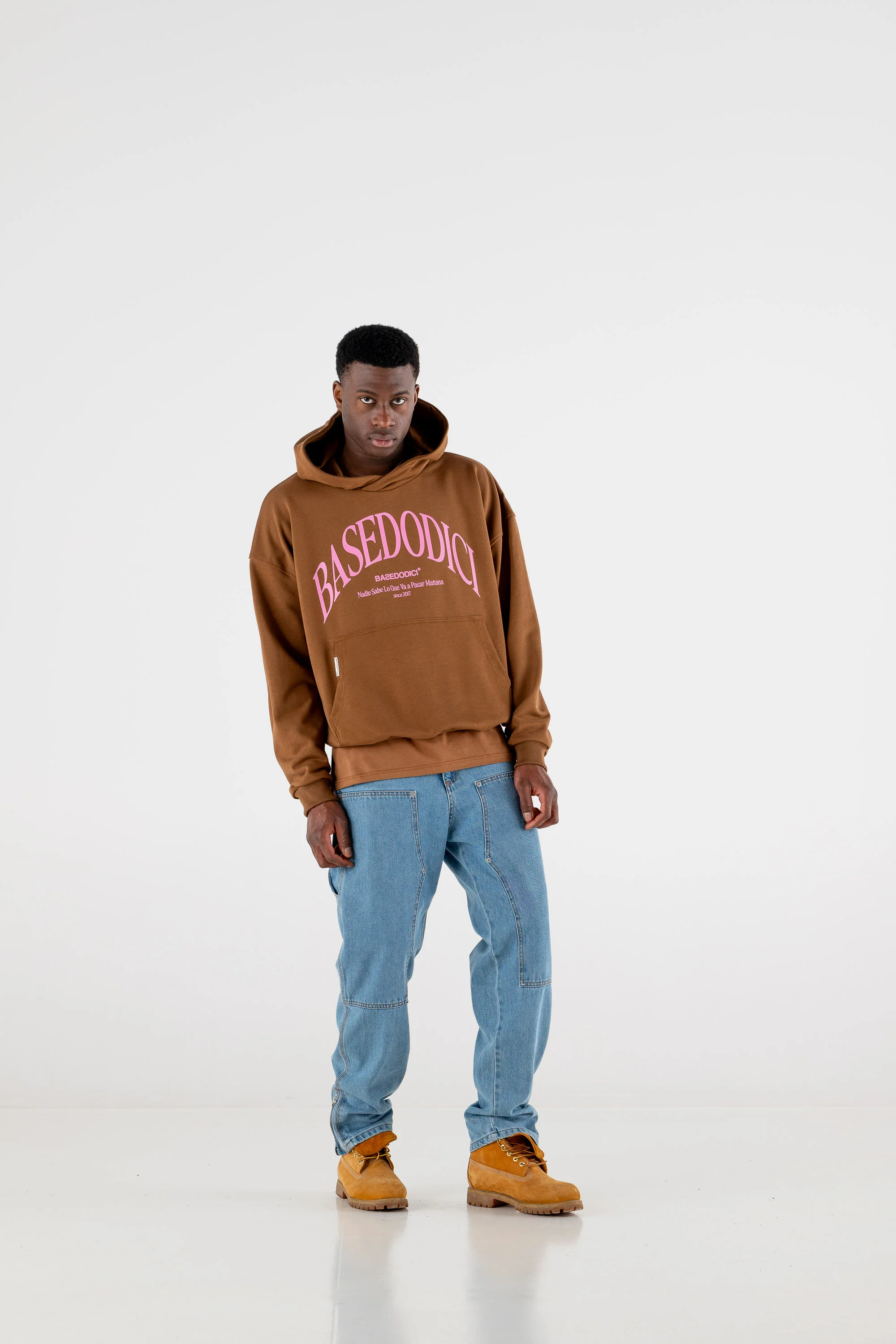 Hoodie Boxy “RESORT” Dove Brown - Image 5