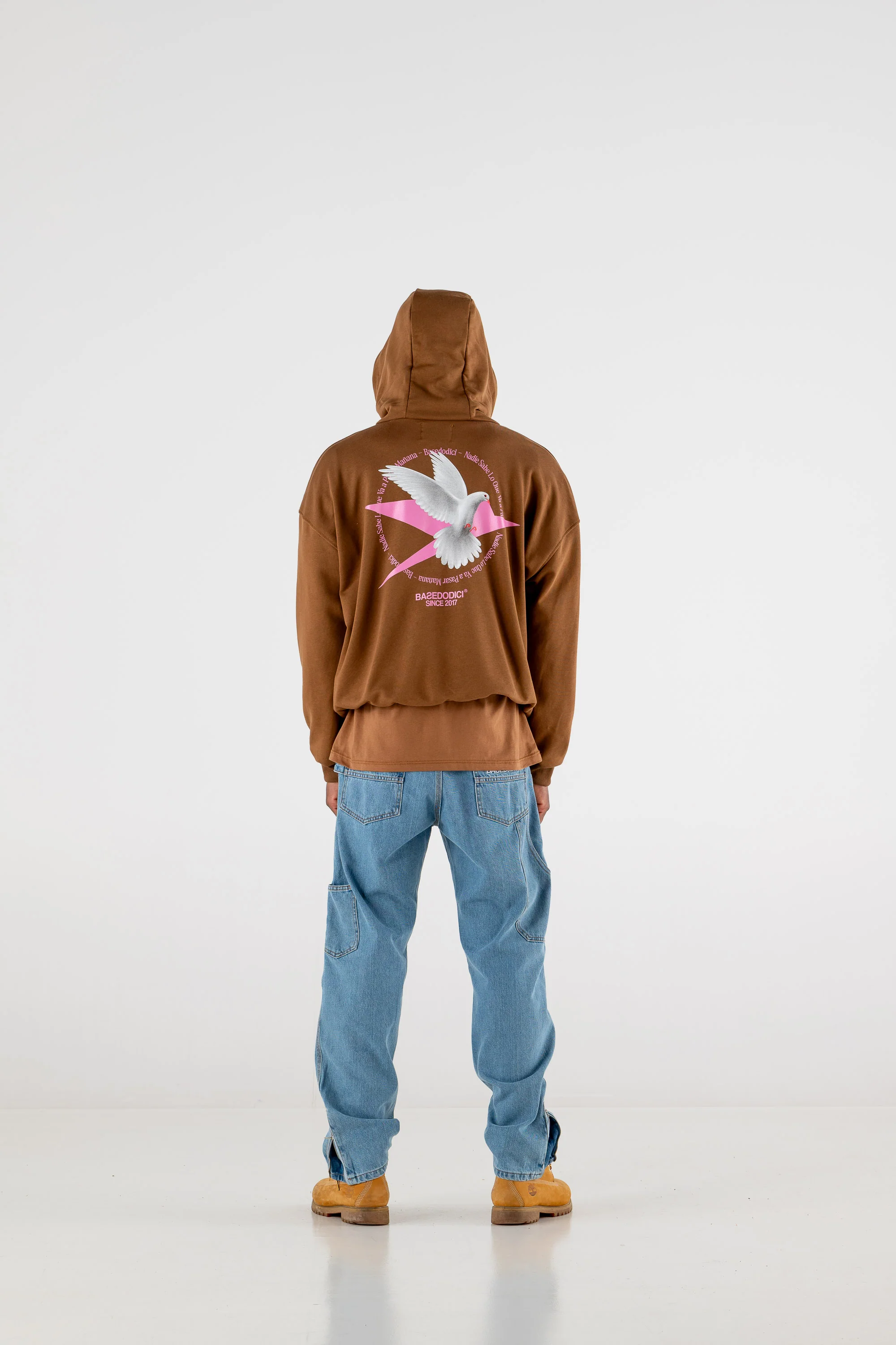 Hoodie Boxy “RESORT” Dove Brown - Image 7