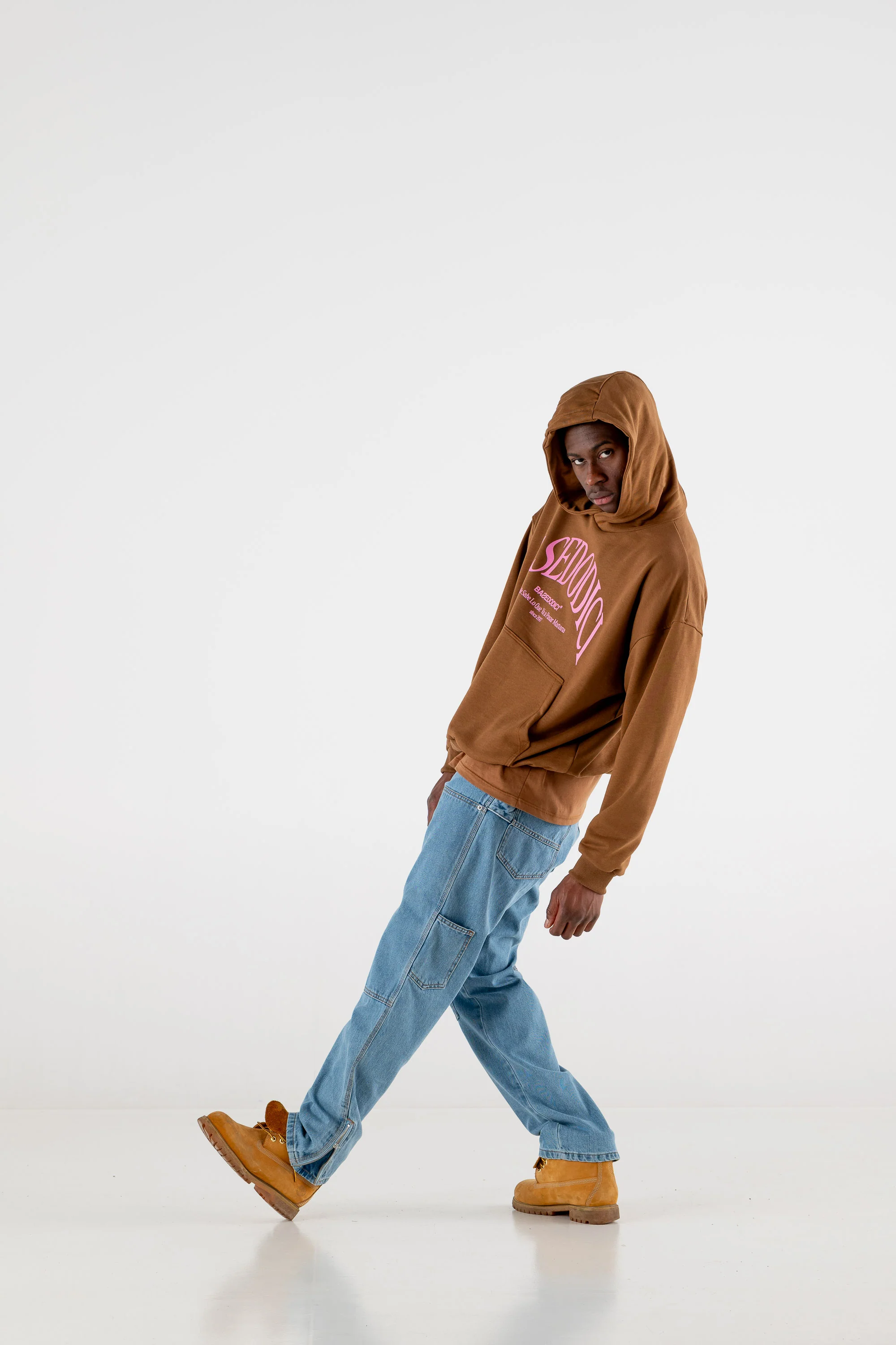 Hoodie Boxy “RESORT” Dove Brown - Image 9