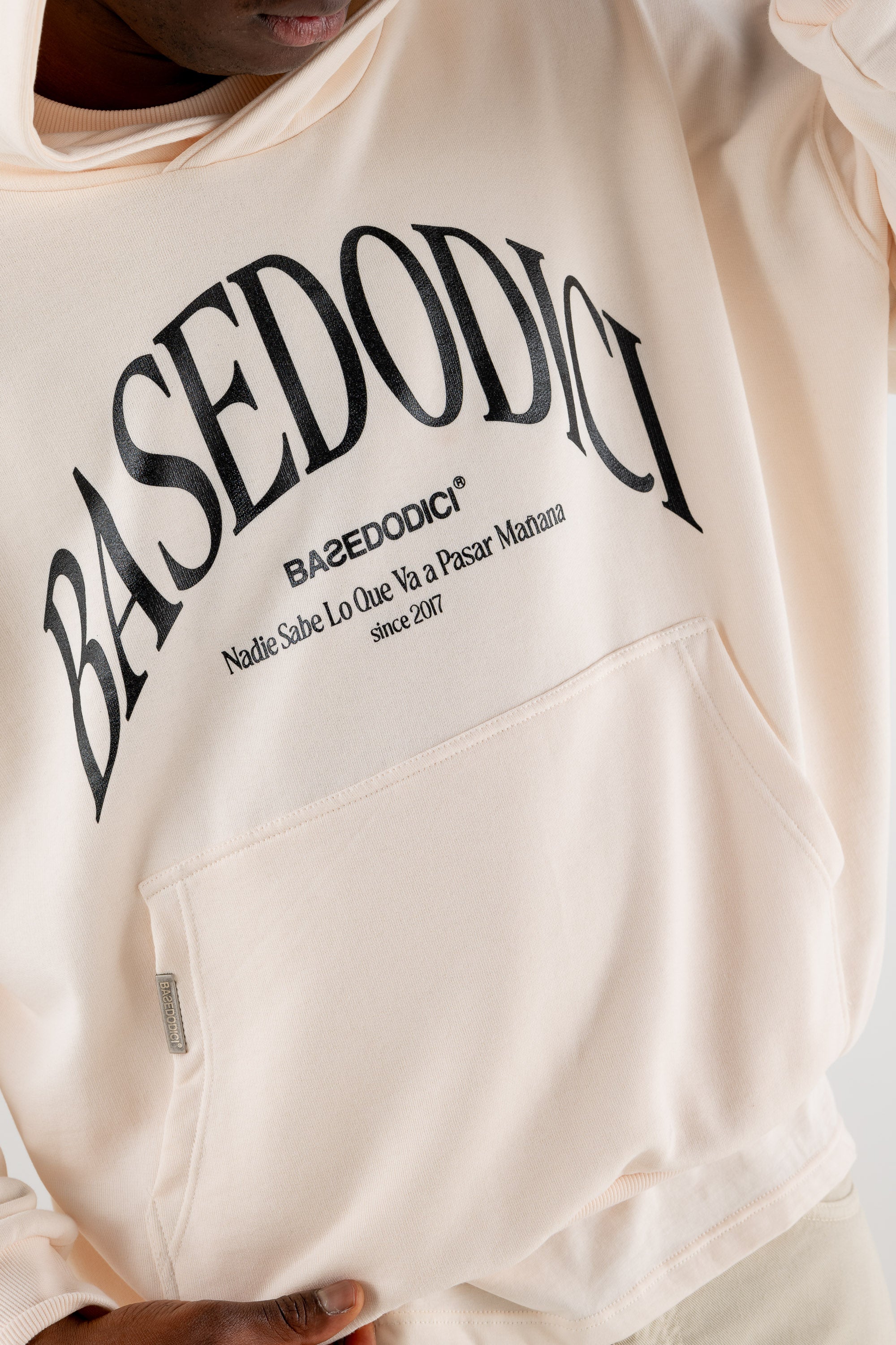 Hoodie Boxy “RESORT” Dove Cream - Image 14