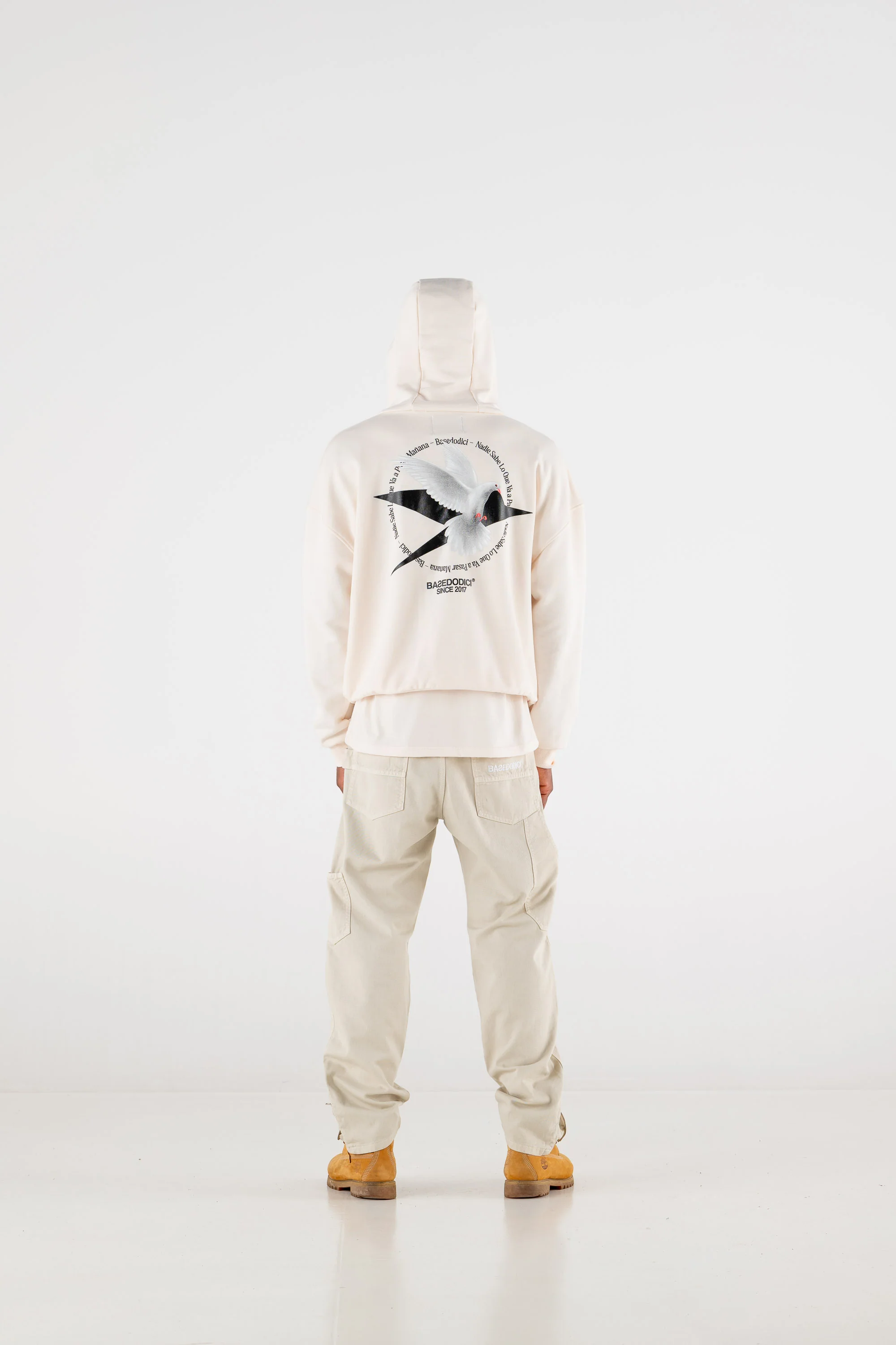 Hoodie Boxy “RESORT” Dove Cream - Image 7