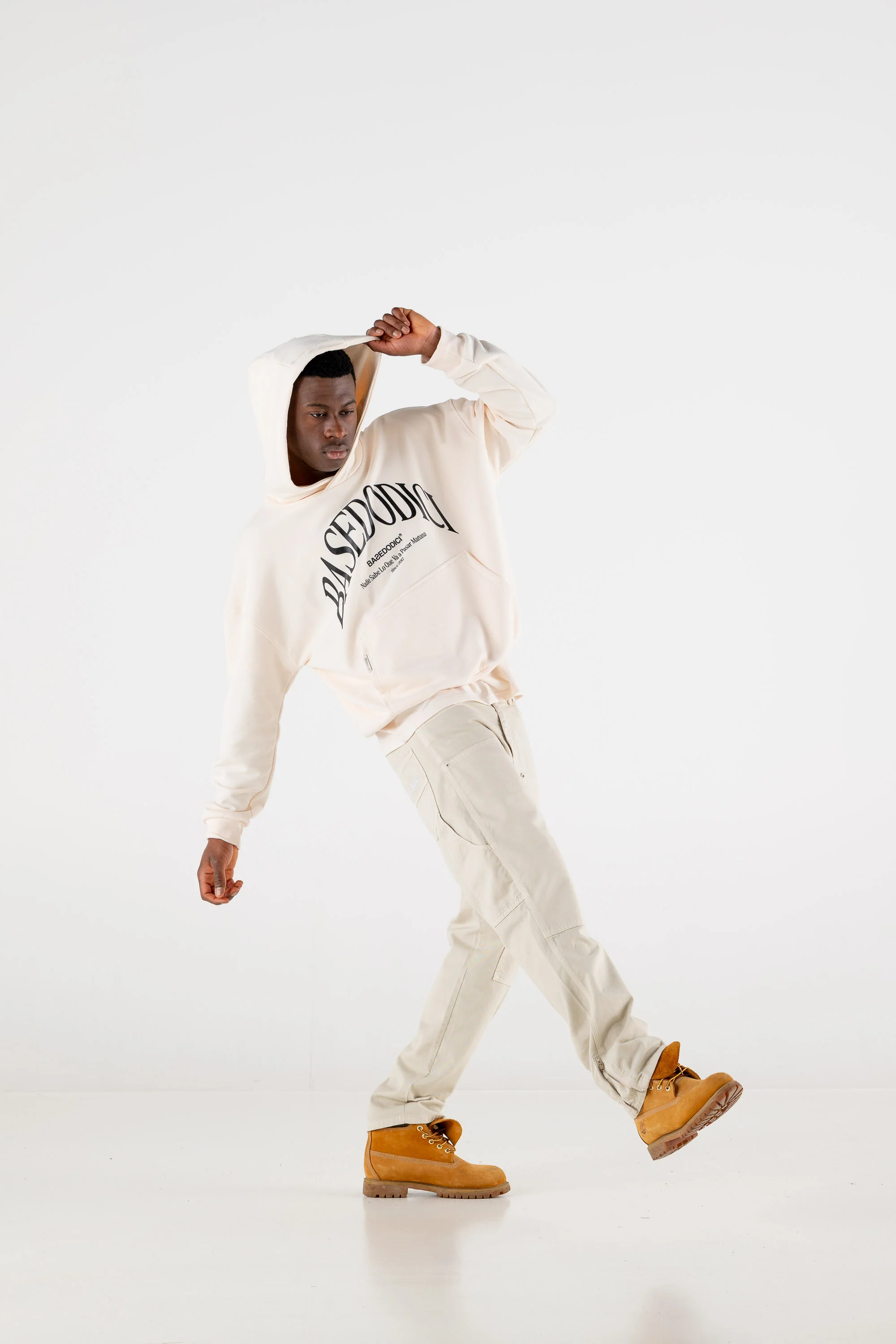 Hoodie Boxy “RESORT” Dove Cream - Image 9