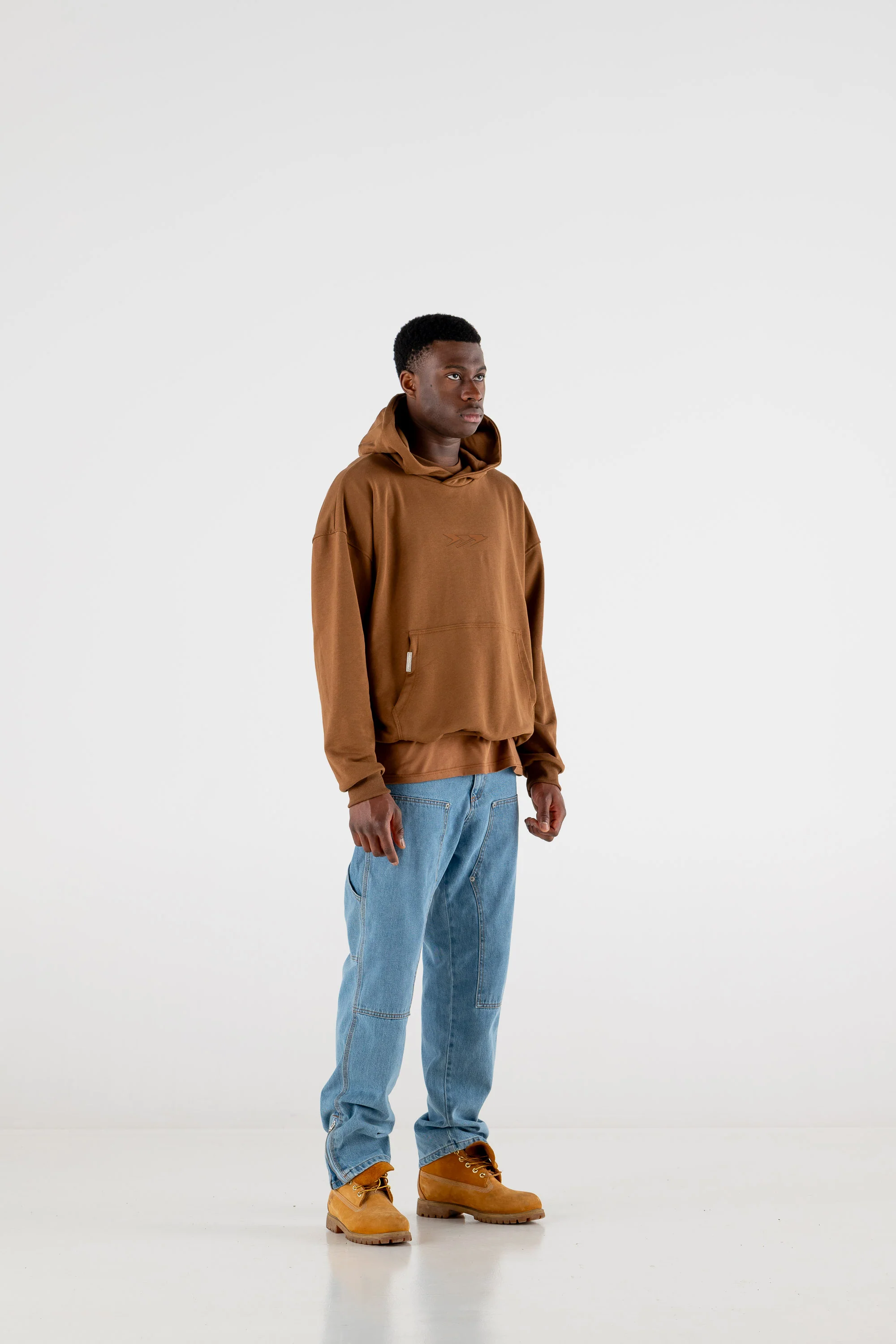 Hoodie Boxy “RESORT” Triple Logo Brown - Image 4