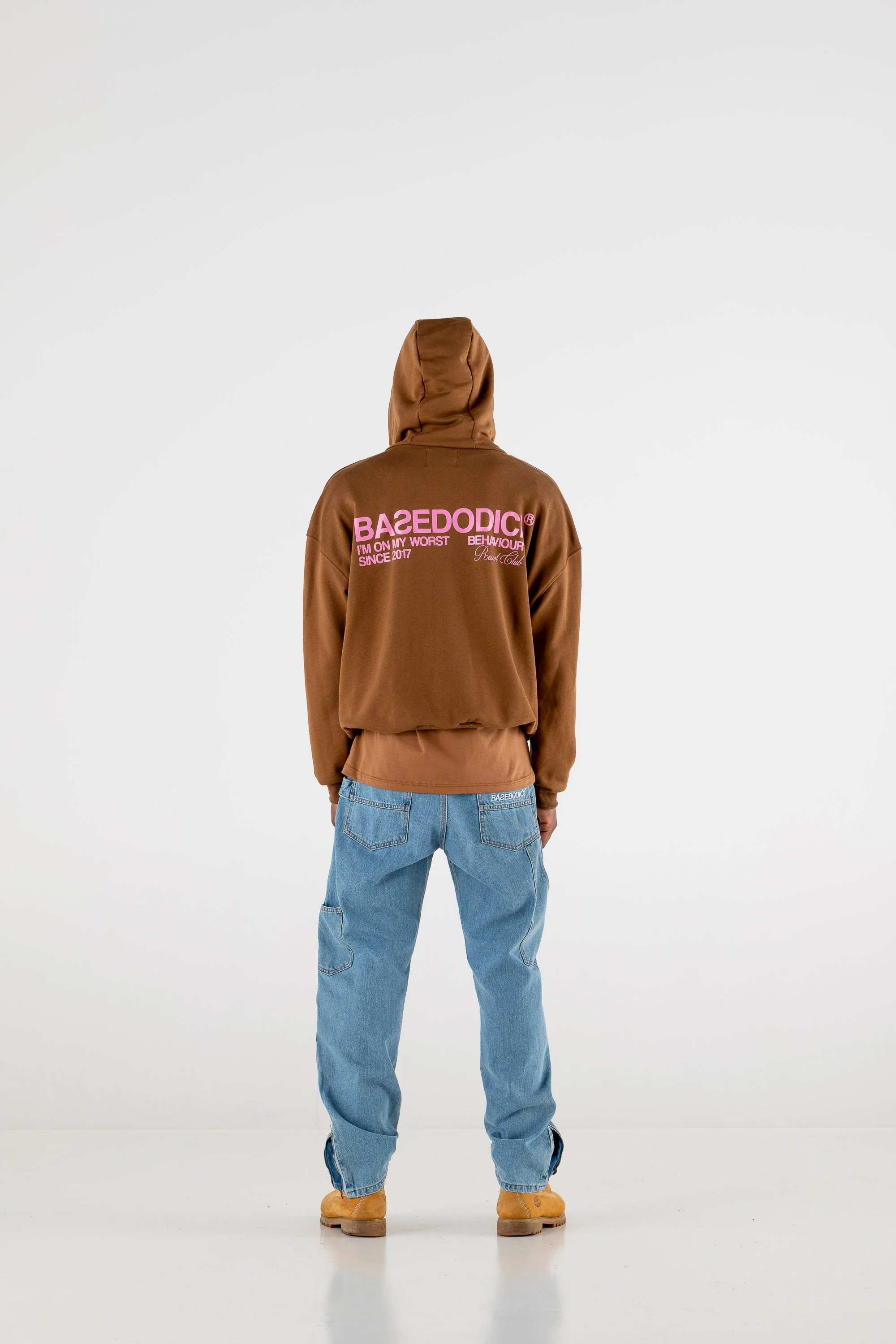 Hoodie Boxy “RESORT” Triple Logo Brown - Image 5