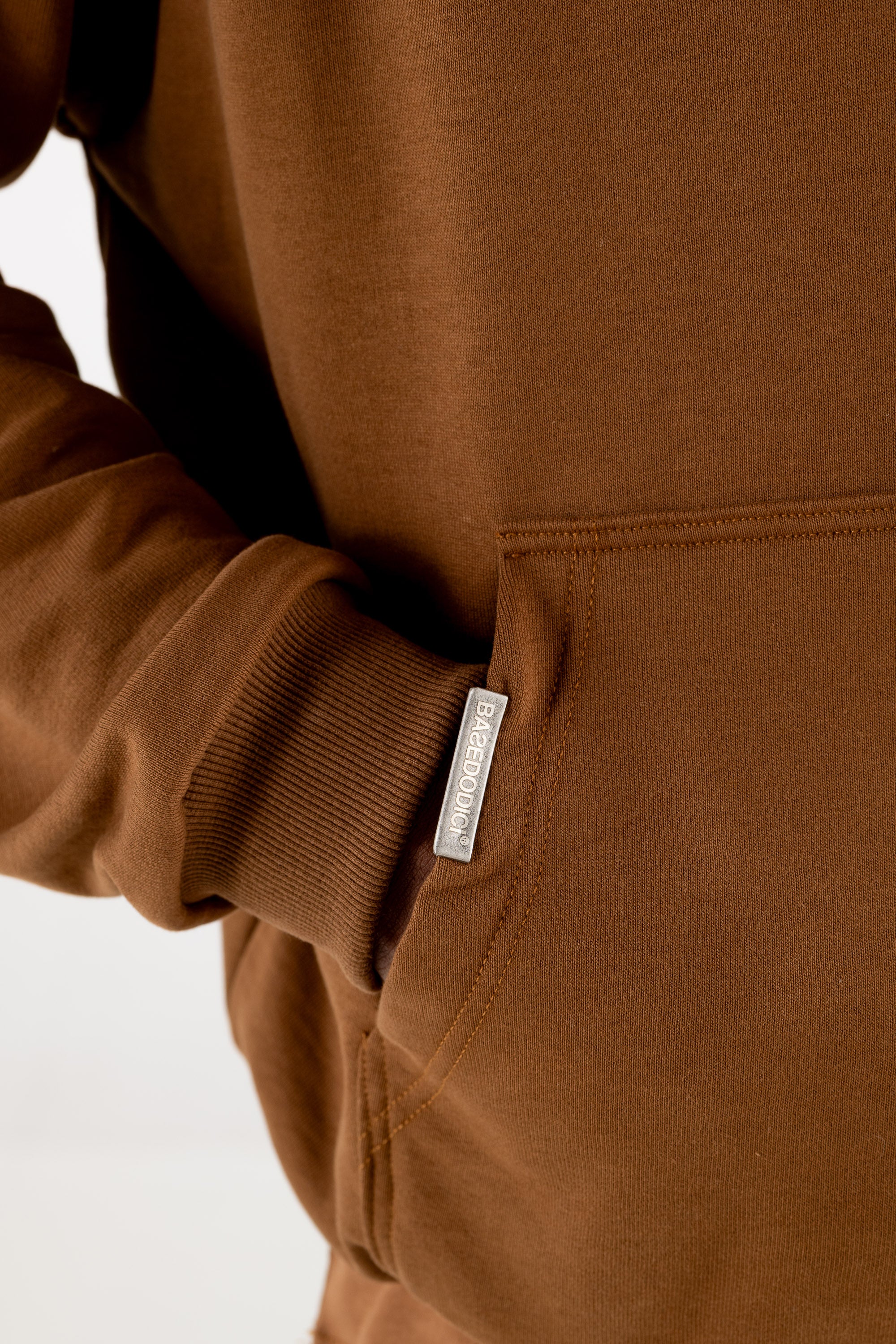 Hoodie Boxy “RESORT” Triple Logo Brown - Image 8