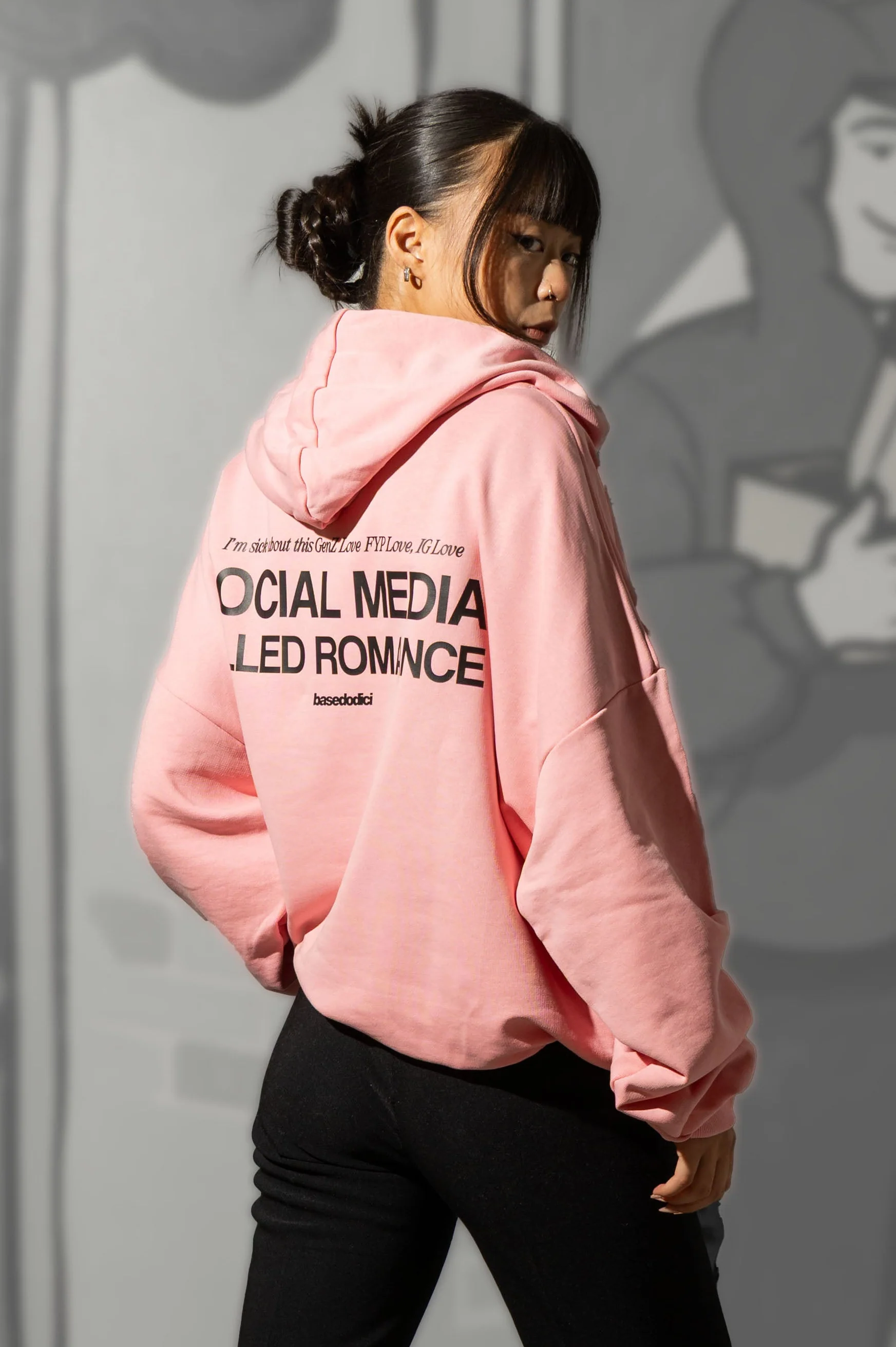 Hoodie "KILLED ROMANCE" Pink/Black - Image 4