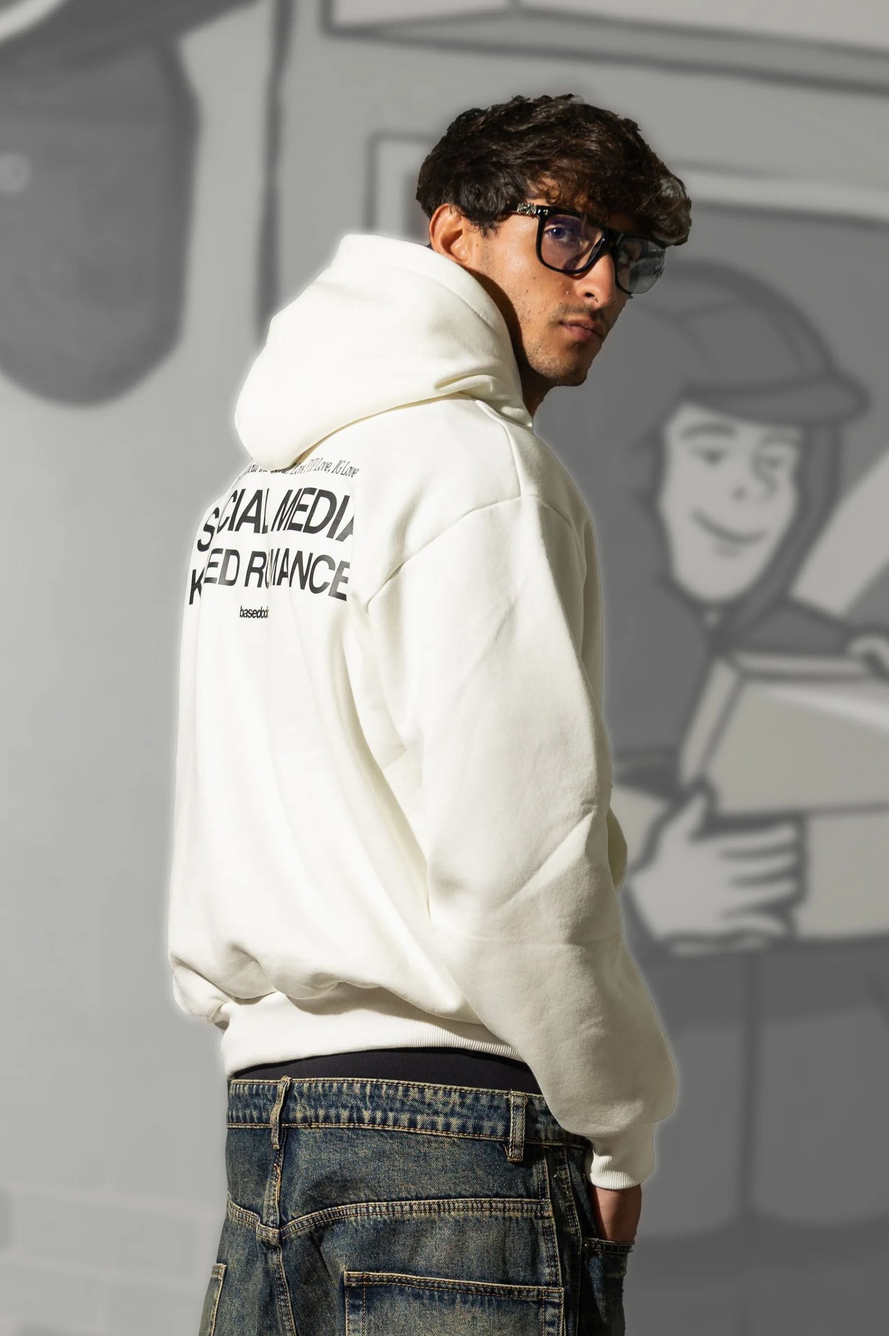 Hoodie "KILLED ROMANCE" White/Black - Image 4