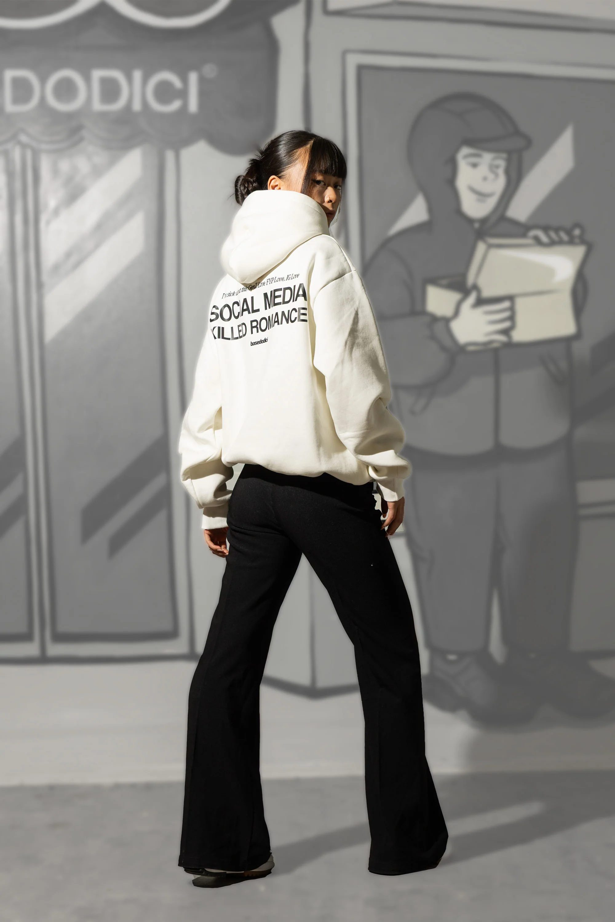 Hoodie "KILLED ROMANCE" White/Black - Image 6