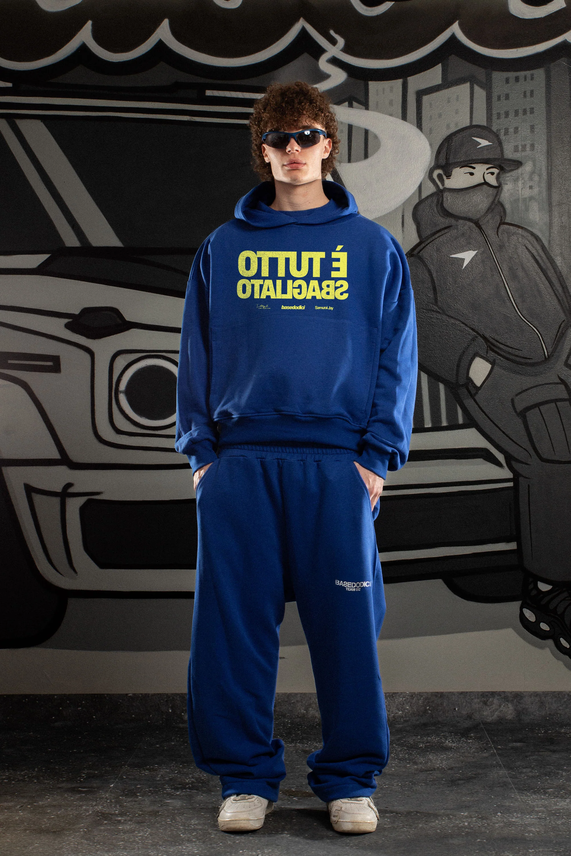 Hoodie "SAMURAIJAYxBASEDODICI" TuttoSbagliato Blue/Yellow - Image 4