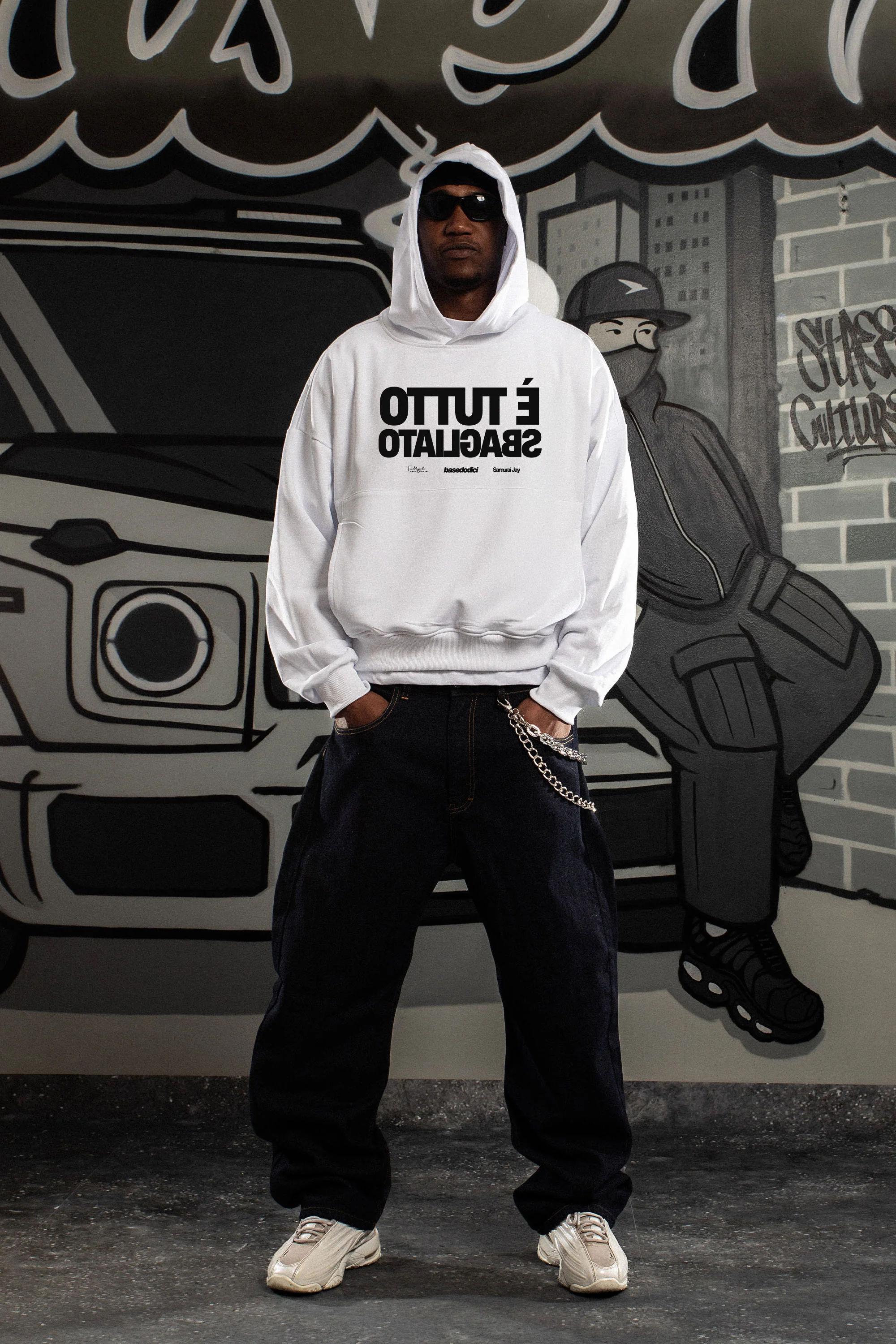 Hoodie "SAMURAIJAYxBASEDODICI" TuttoSbagliato White/Black - Image 4