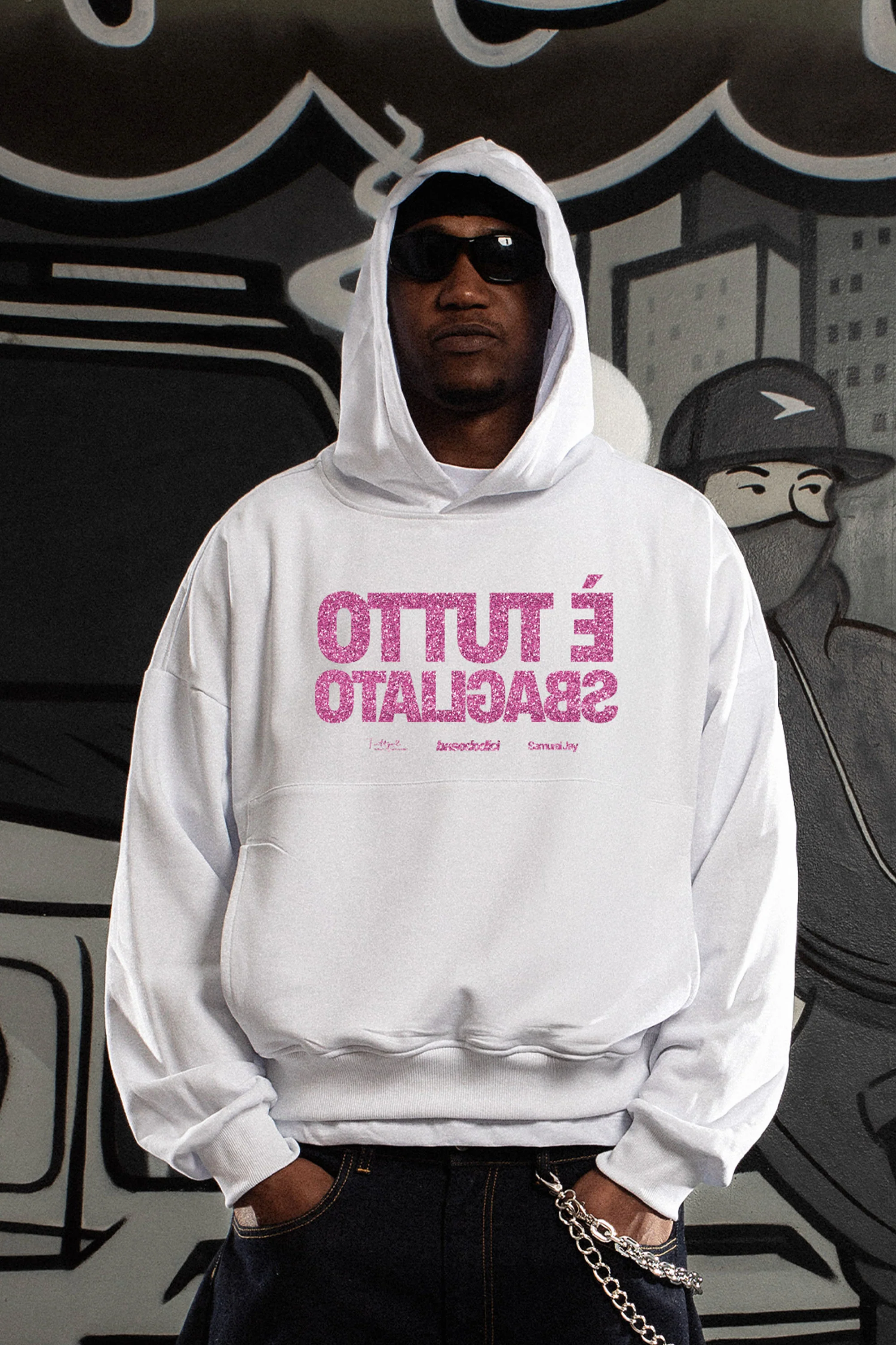 Hoodie "SAMURAIJAYxBASEDODICI" TuttoSbagliato White/GlitterPink - Image 3
