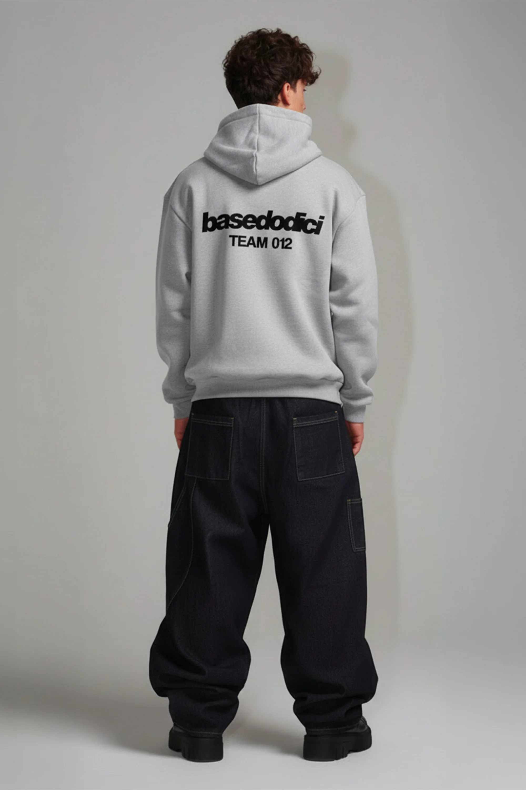 Hoodie "TEAM012" Back Logo AshGrey/Black - Image 5