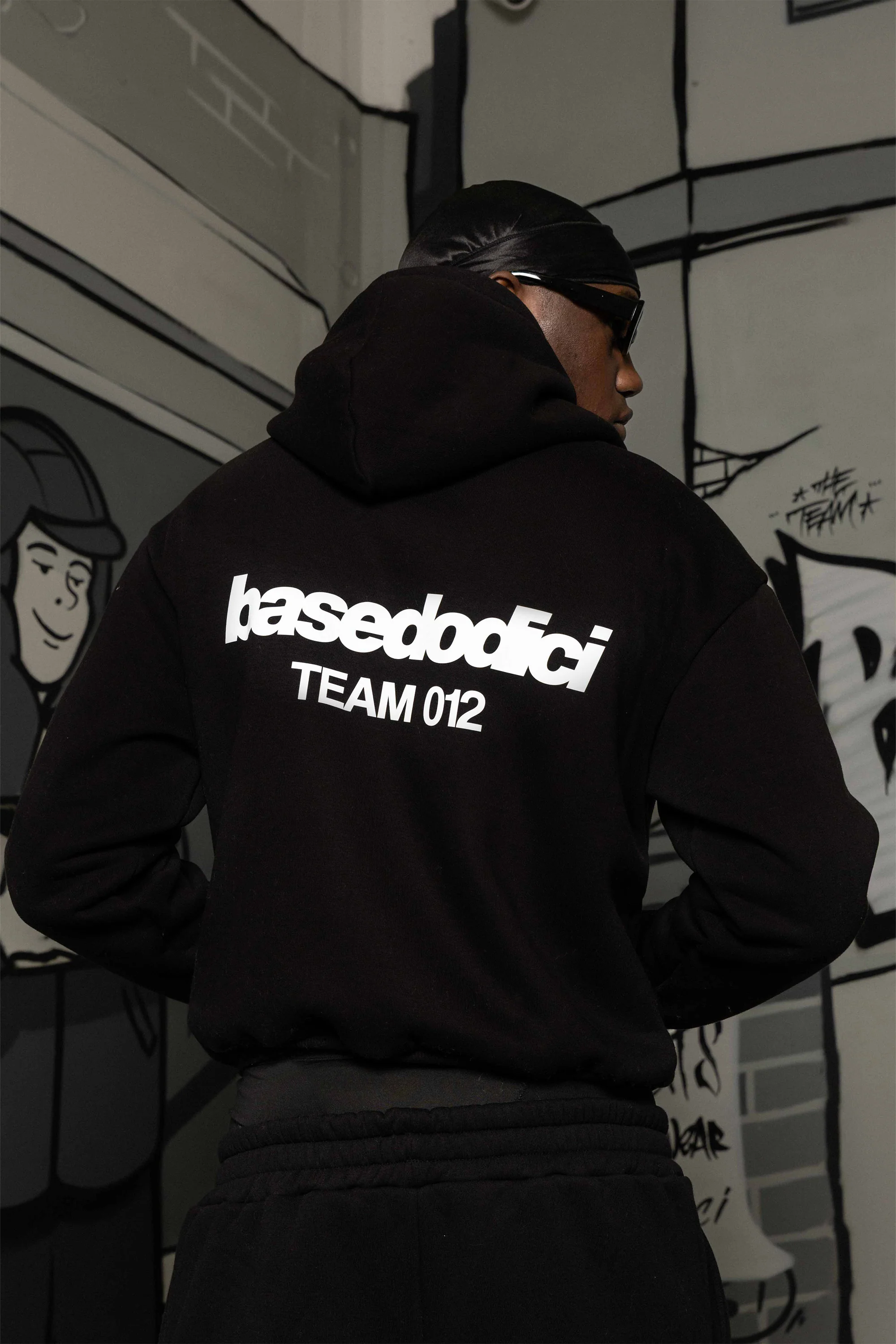 Hoodie "TEAM012" Back Logo Black/White - Image 2