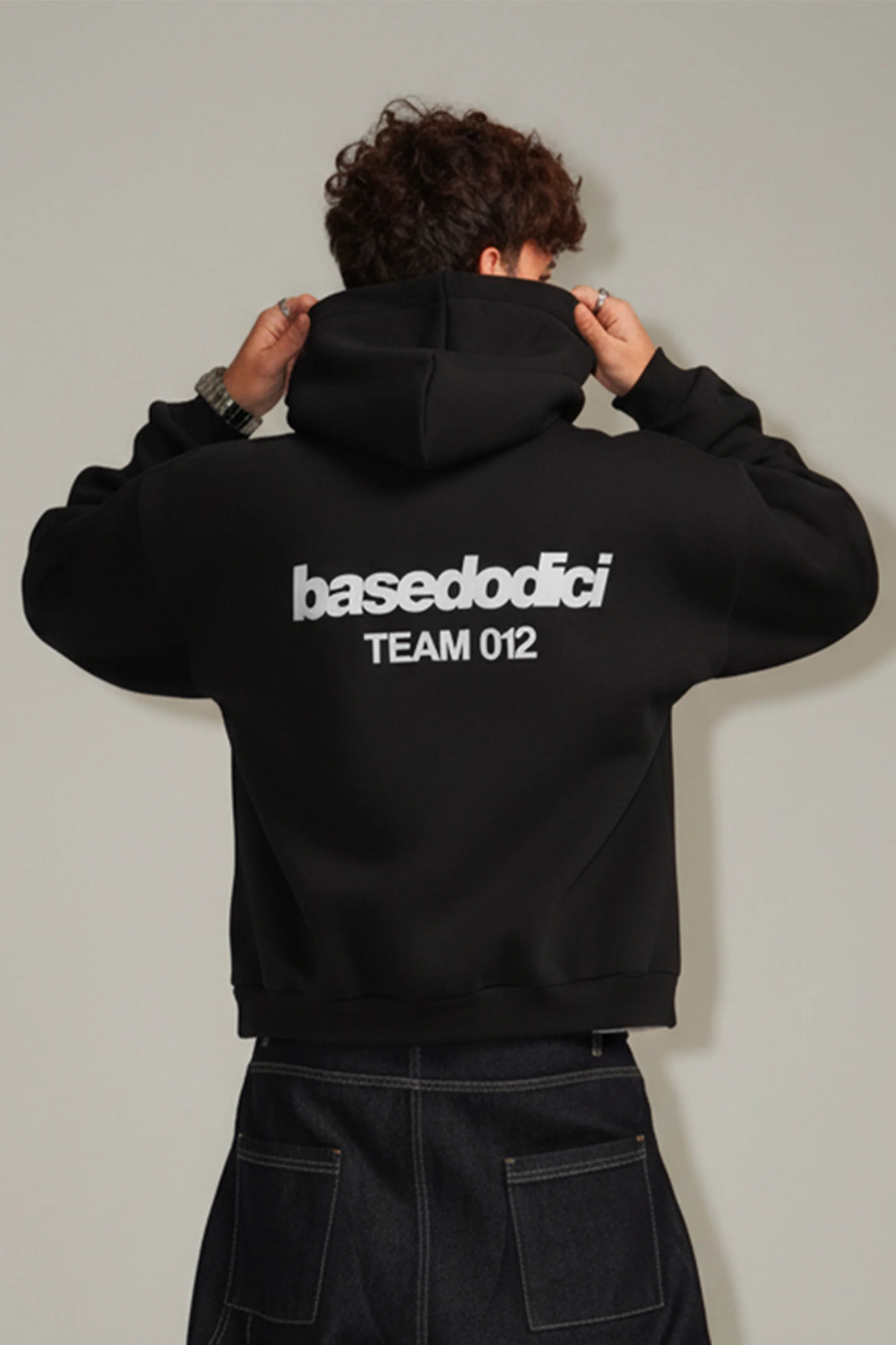 Hoodie "TEAM012" Back Logo Black/White - Image 5