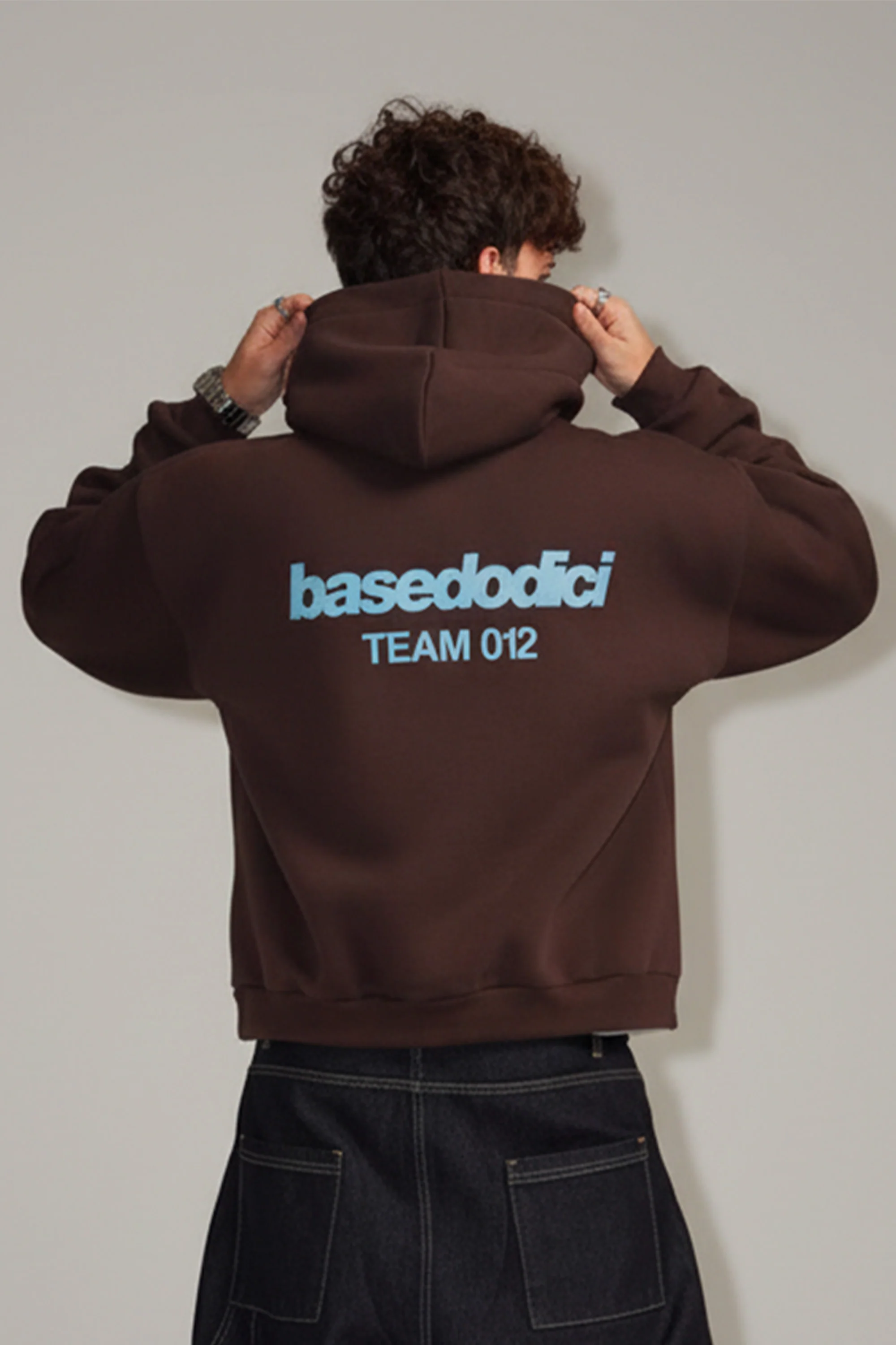 Hoodie "TEAM012" Back Logo Brown/Azure - Image 6