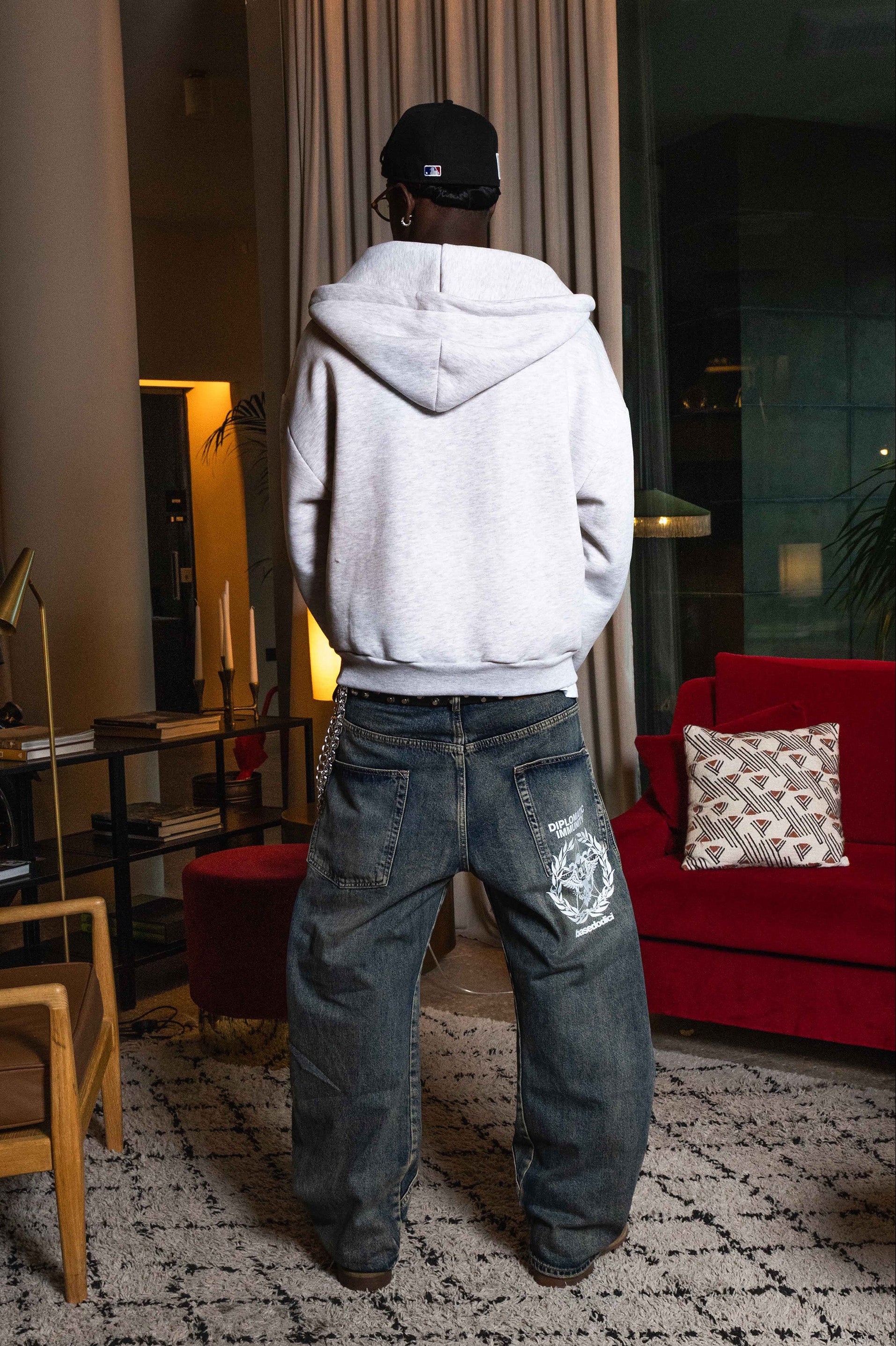 Look "WORLD TOUR" B12 Worldwide - Image 2