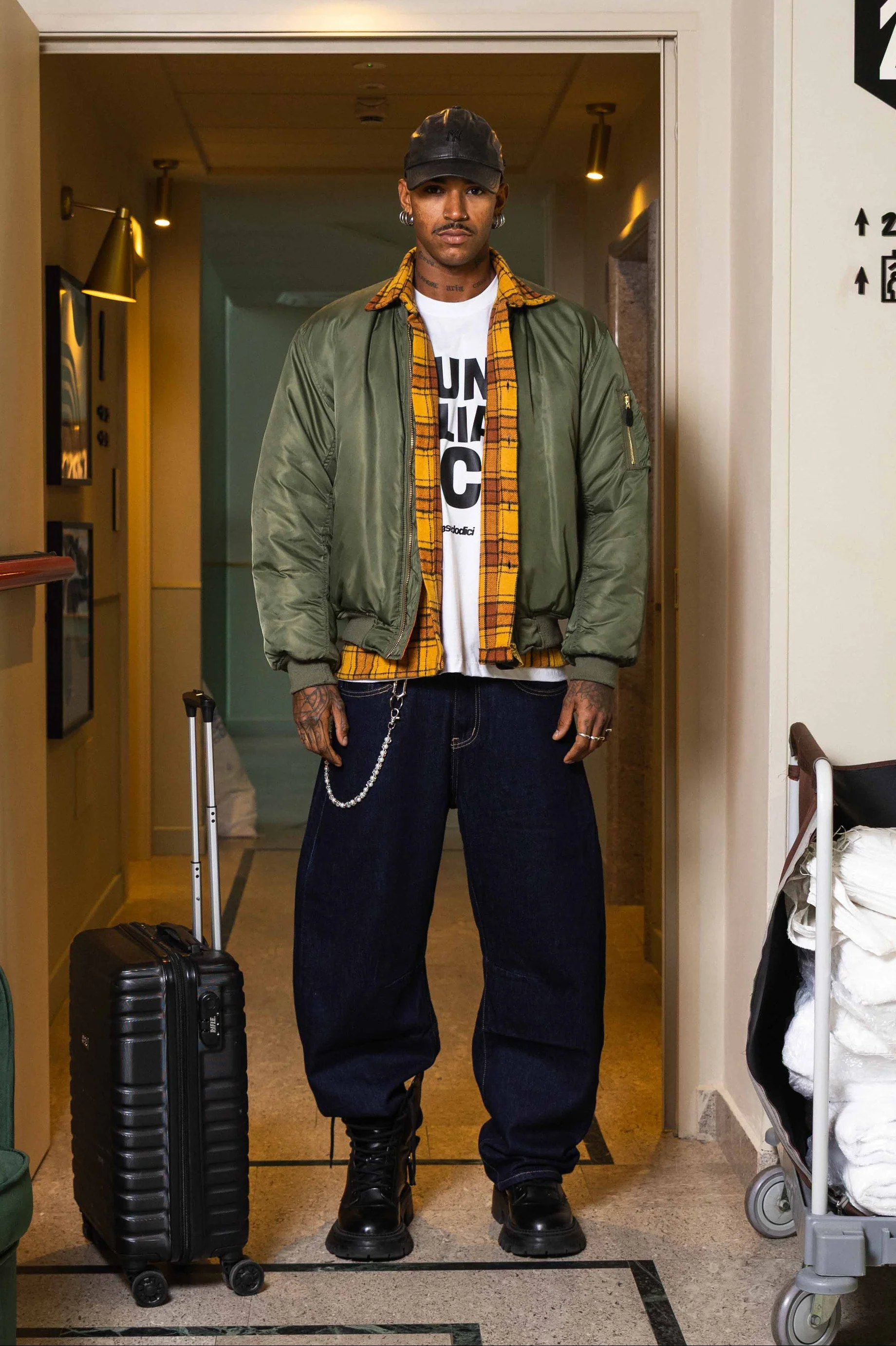 Bomber Jacket "WORLD TOUR" Military Green - Image 6