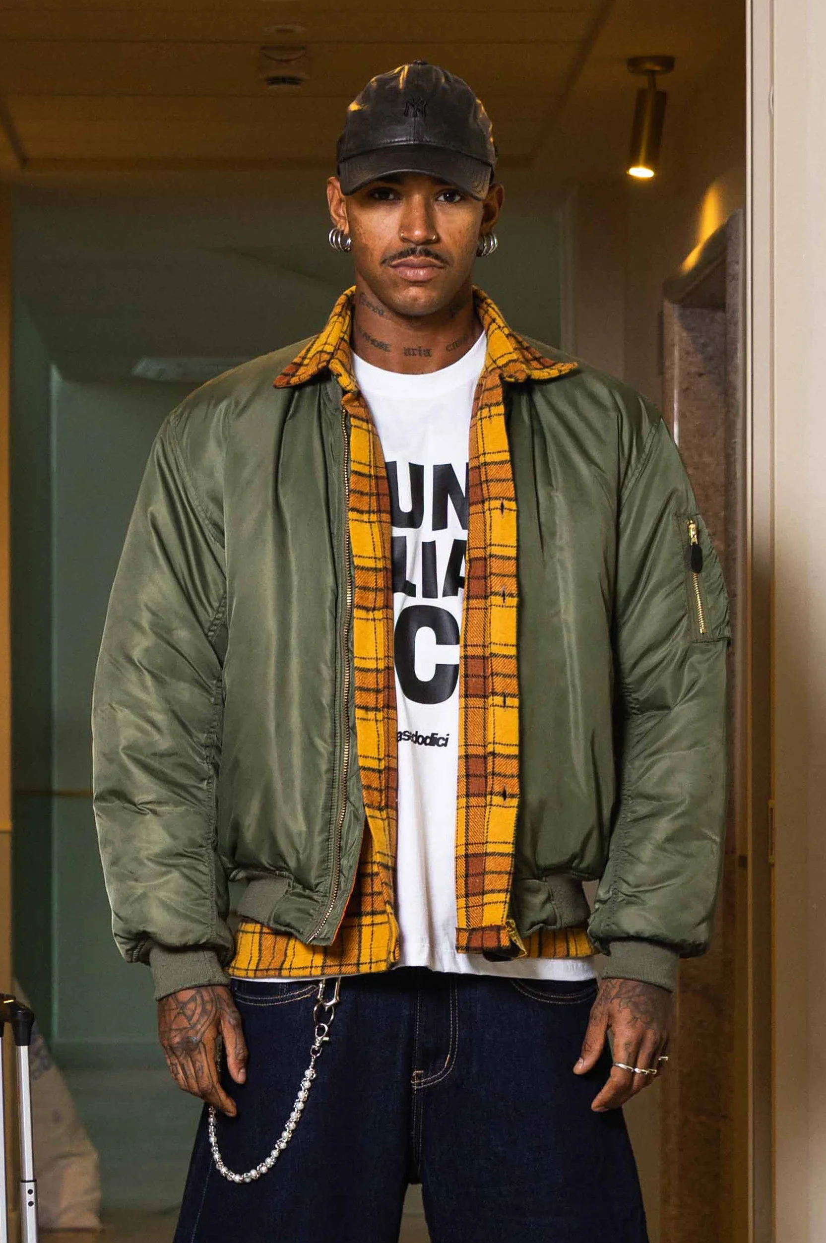Bomber Jacket "WORLD TOUR" Military Green - Image 2