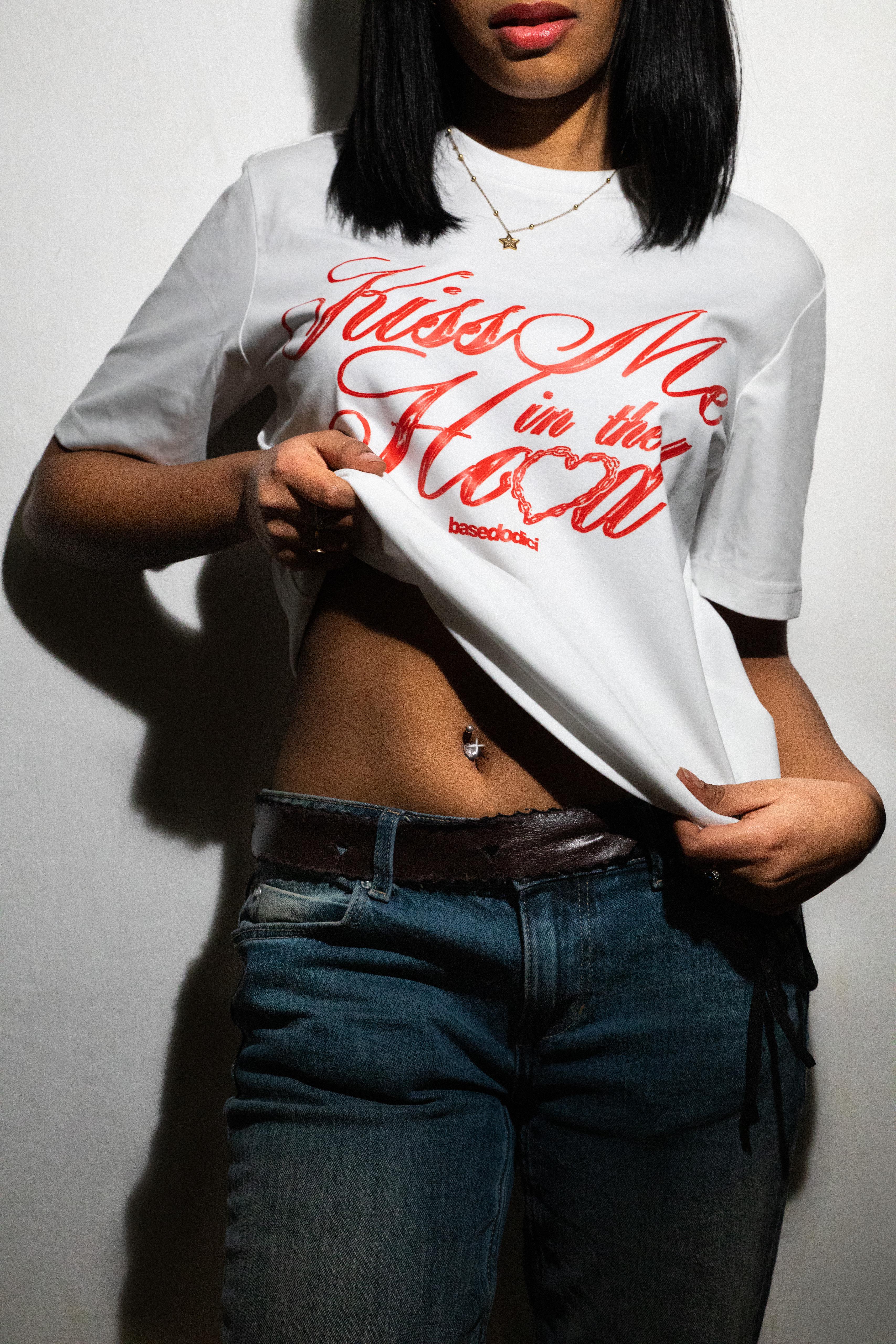 T-Shirt “FLASHCAPSULE” KISSME White - Image 3