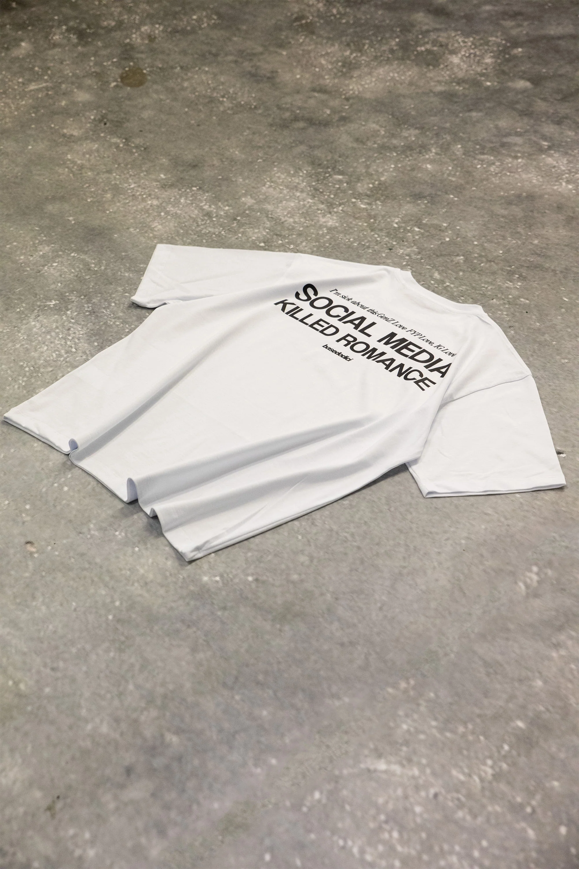 T-Shirt "KILLED ROMANCE" White - Image 4