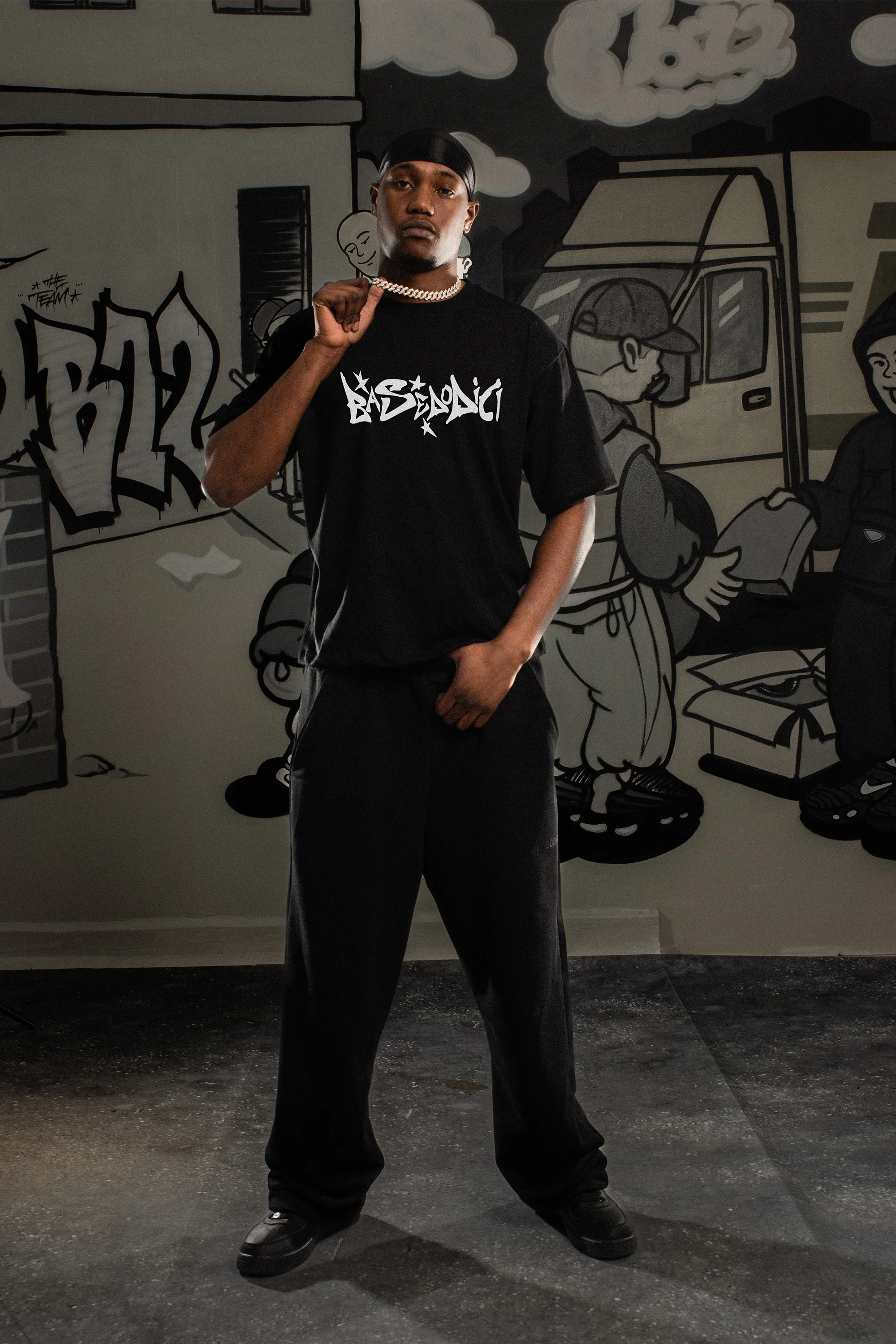 T-Shirt “THEICON” Graffiti Black - Image 2