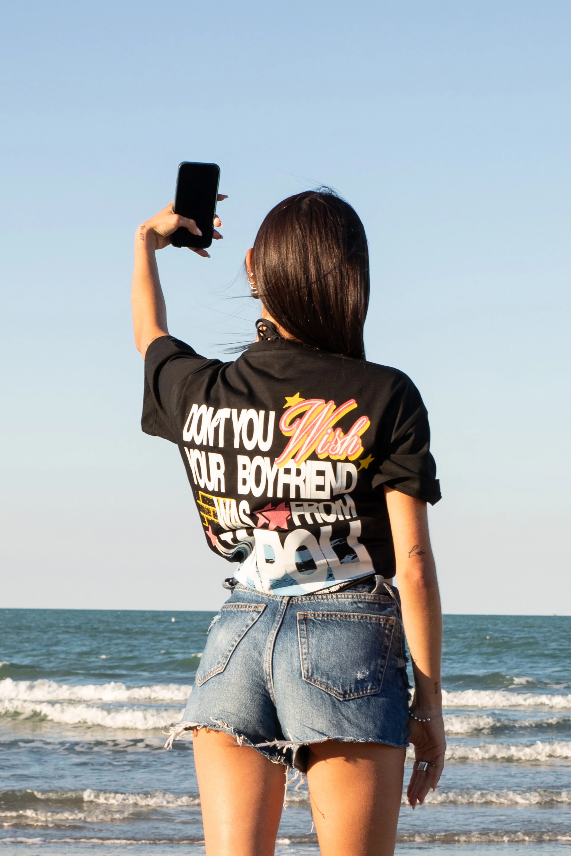 T-Shirt “WISHYOUR” Boyfriend Black/Multi - Image 2