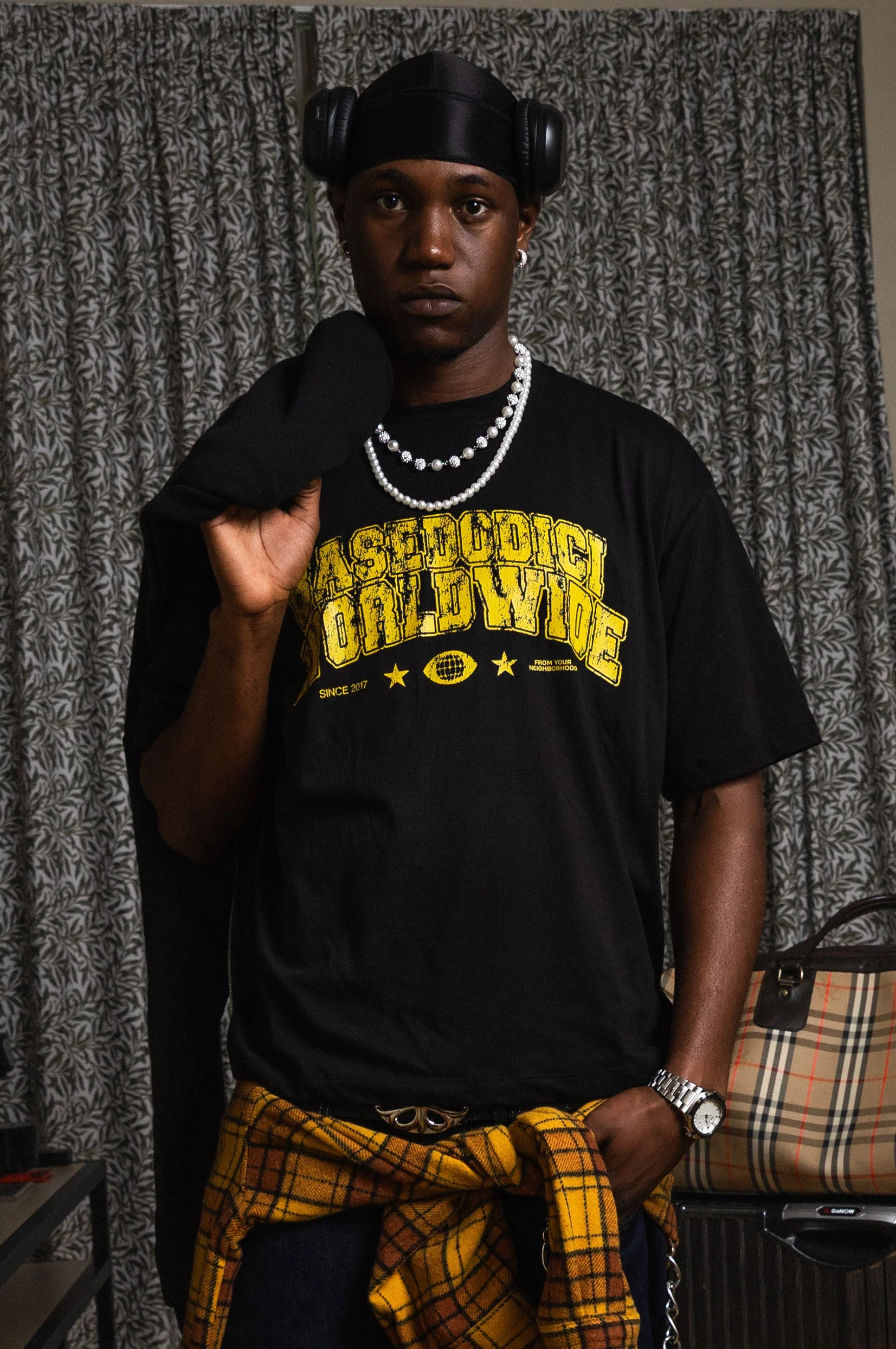 T-Shirt "WORLD TOUR" B12 Worldwide Black - Image 2