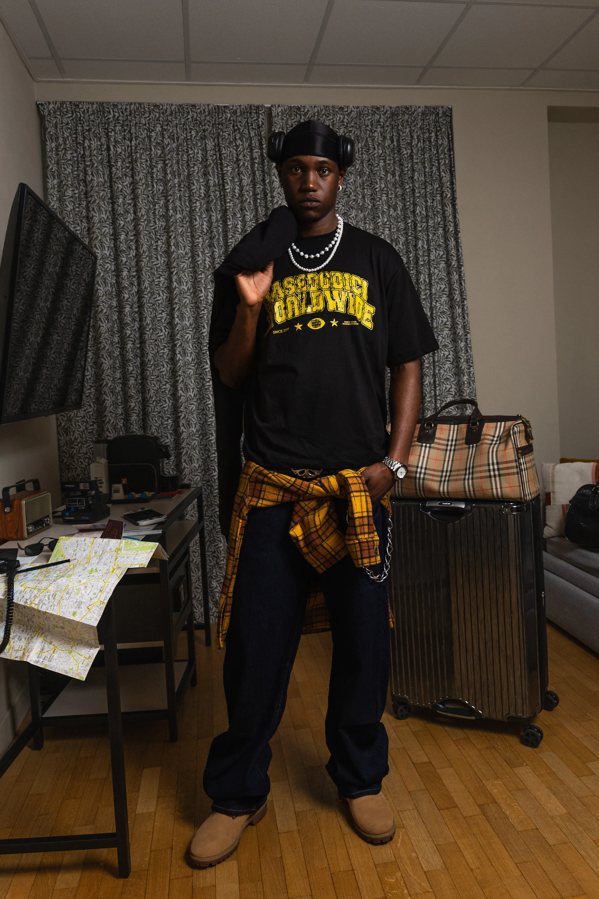 T-Shirt "WORLD TOUR" B12 Worldwide Black - Image 3