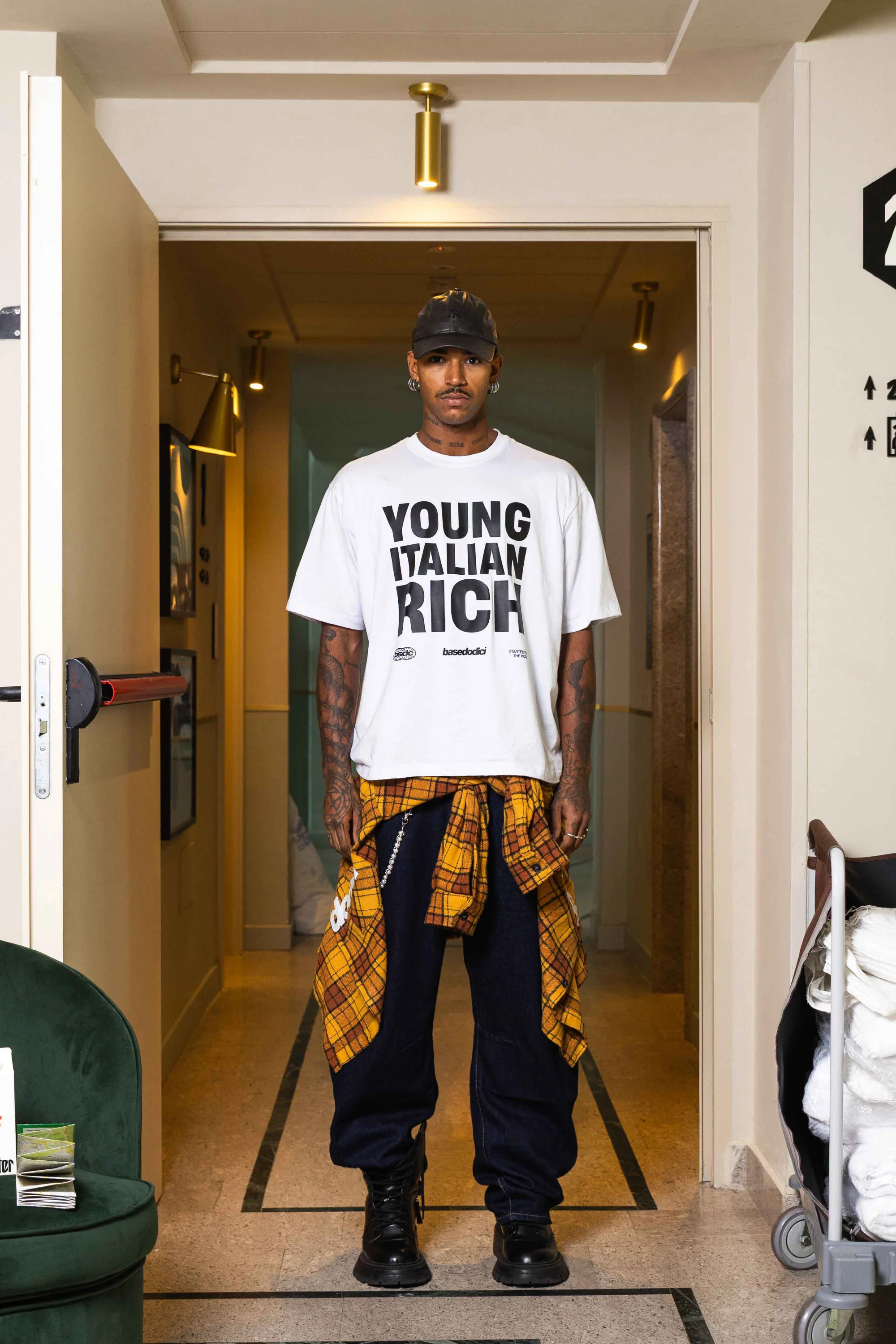 T-Shirt "WORLD TOUR" Italian Rich White - Image 3